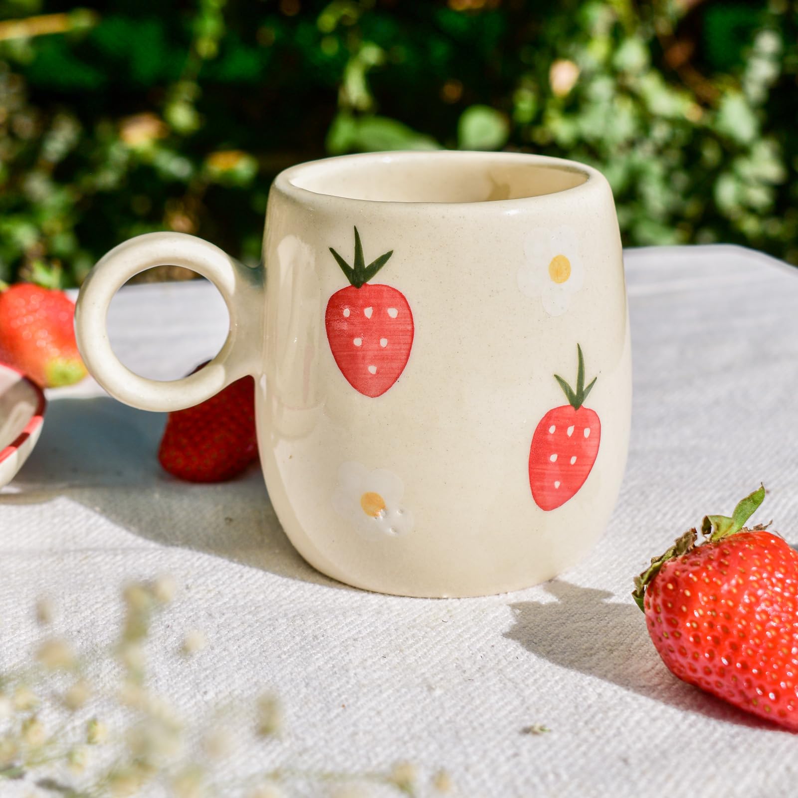Handmade Strawberry Ceramic Mug - Microwave & Dishwasher Safe 250ml Coffee Tea Cup - Perfect Gift for Best Friend, Office, Home & Cafe Use