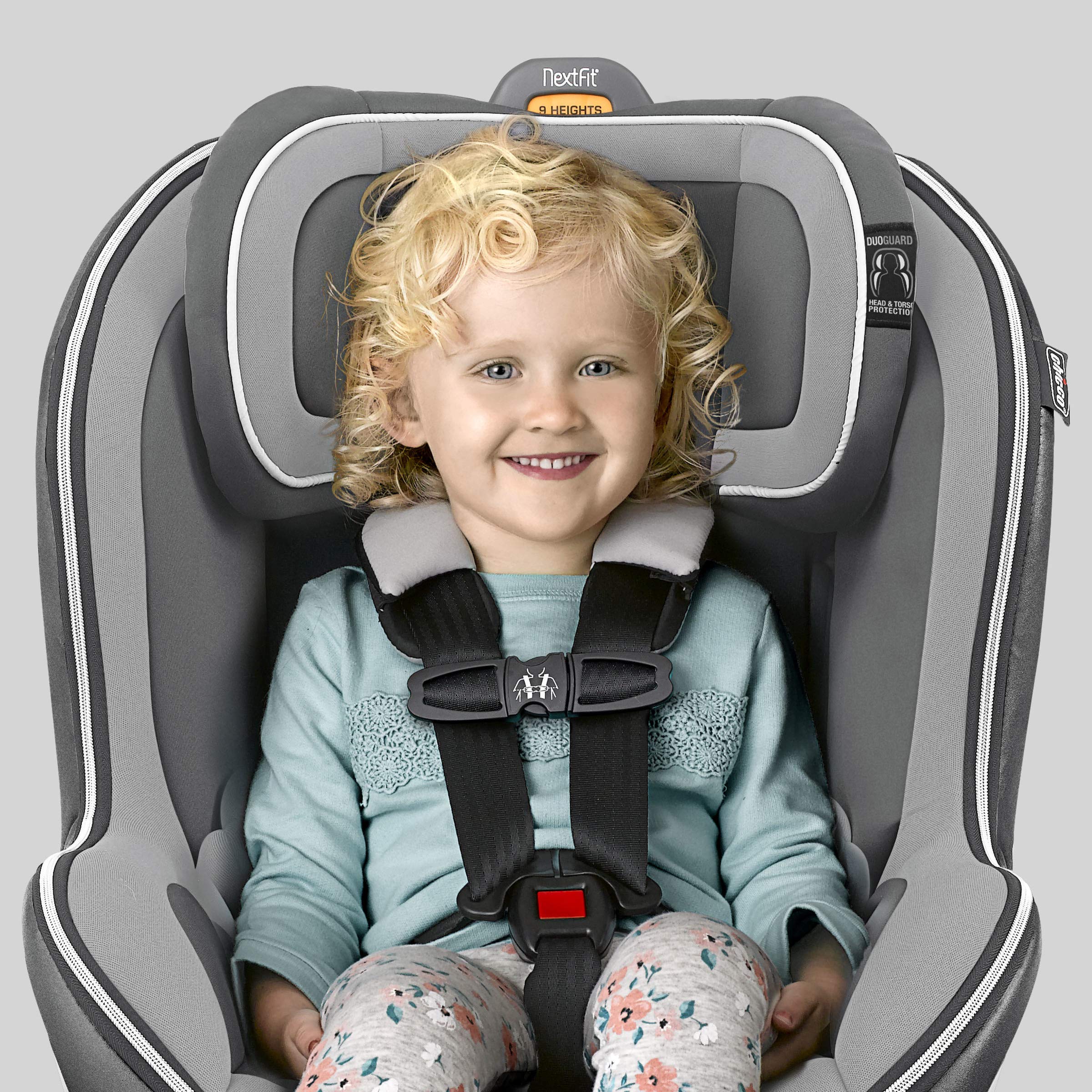 Chicco NextFit Zip Convertible Car Seat - Rear Facing 5-40 lbs & Forward Facing 25-65 lbs - Premium Infant & Toddler Safety Seat with Easy Zip Installation - Carbon Black Grey - Perfect for Family Travel, Road Trips & Daily Commute