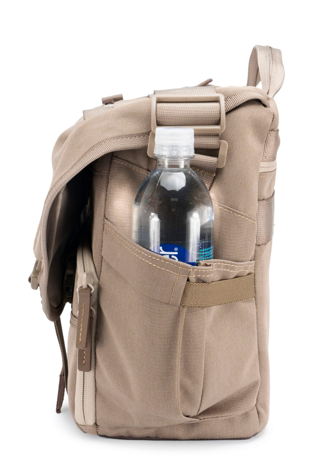 VEO RANGE 38 BG Messenger Camera Bag - Waterproof DSLR Shoulder Bag for Photographers, Travel & Outdoor Shooting (Tan) - Perfect for Hiking, Street Photography & Daily Commute