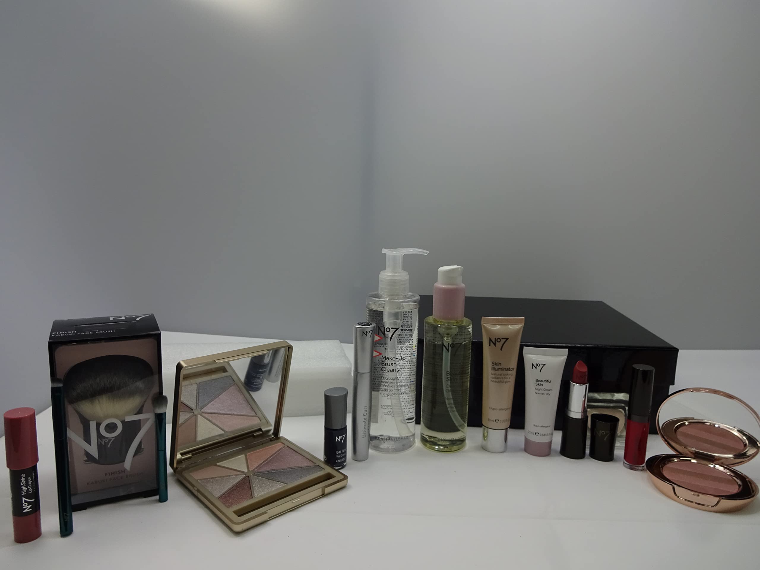 No7 Limited Edition Beauty Bundle Gift Box Set - Perfect for Holidays, Birthdays & Special Occasions