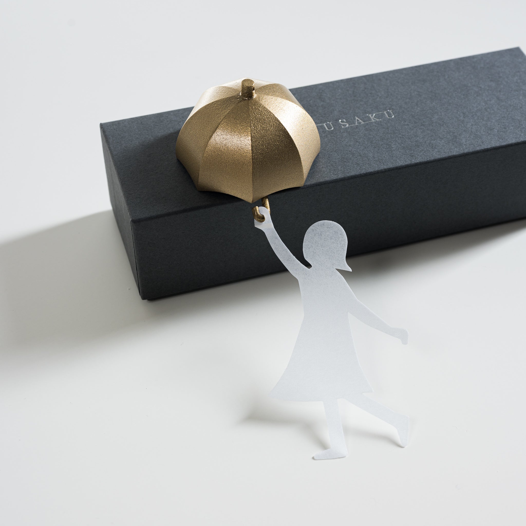 NOUSAKU Brass Indoor Wind Chime - Elegant Umbrella Girl Design | Japanese Traditional Home Decor | Perfect for Patio, Garden & Meditation Spaces