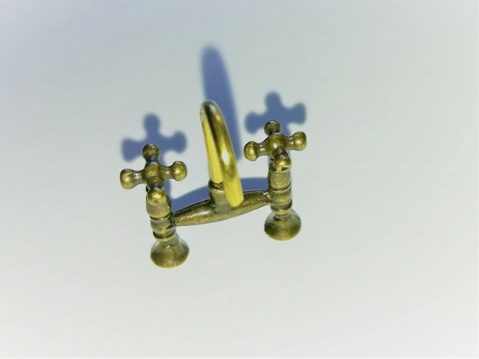 1:12 Scale Dollhouse Miniature Faucet Mixer Tap - Realistic Kitchen & Bathroom Sink Accessory for Dollhouse Furniture, Vintage Dolls & DIY Miniature Projects - Perfect for Dollhouse Decor, Collectors & Miniature Enthusiasts