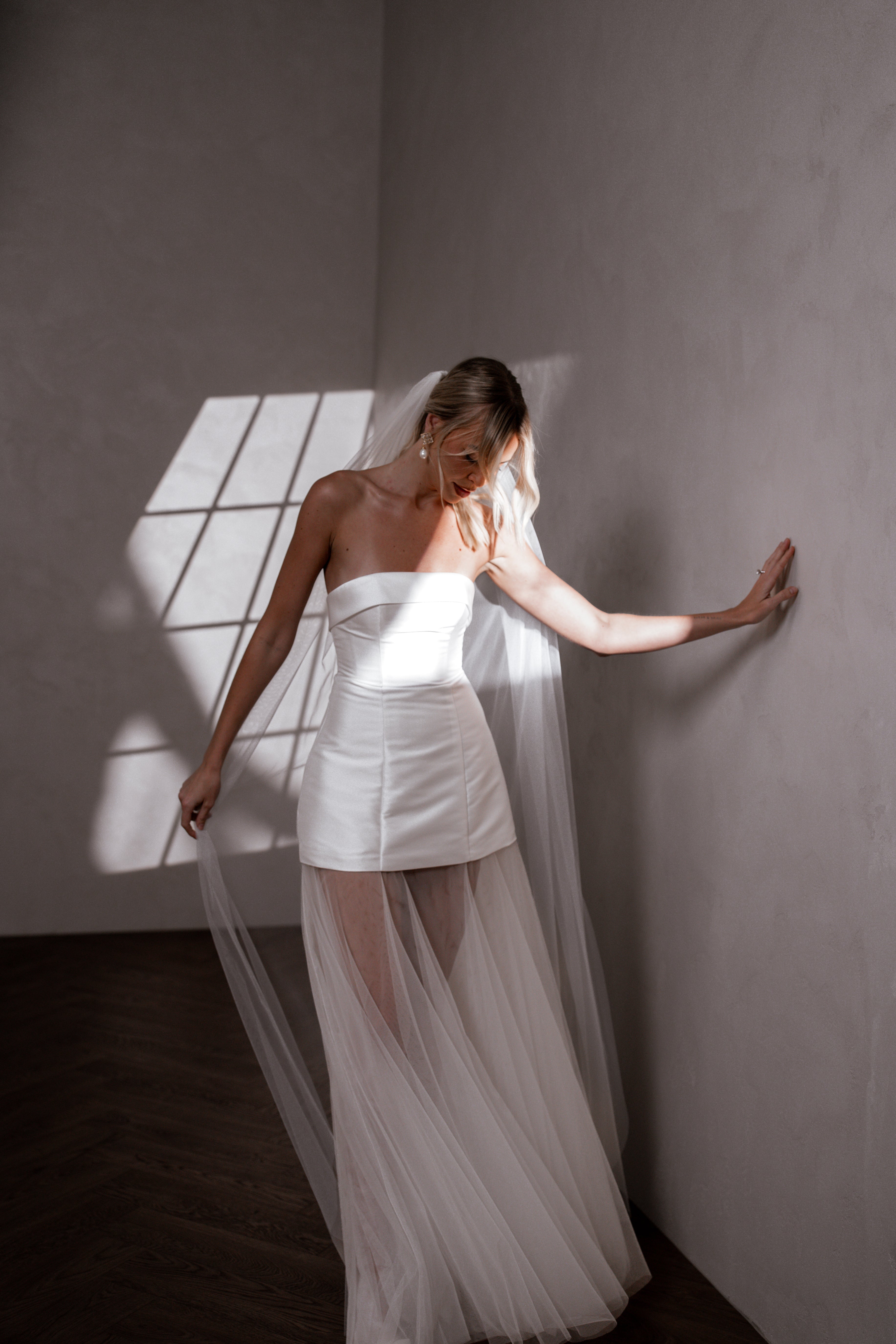 Miranda Veil - Elegant Wedding Veil for Brides | Perfect for Church Ceremonies & Outdoor Weddings