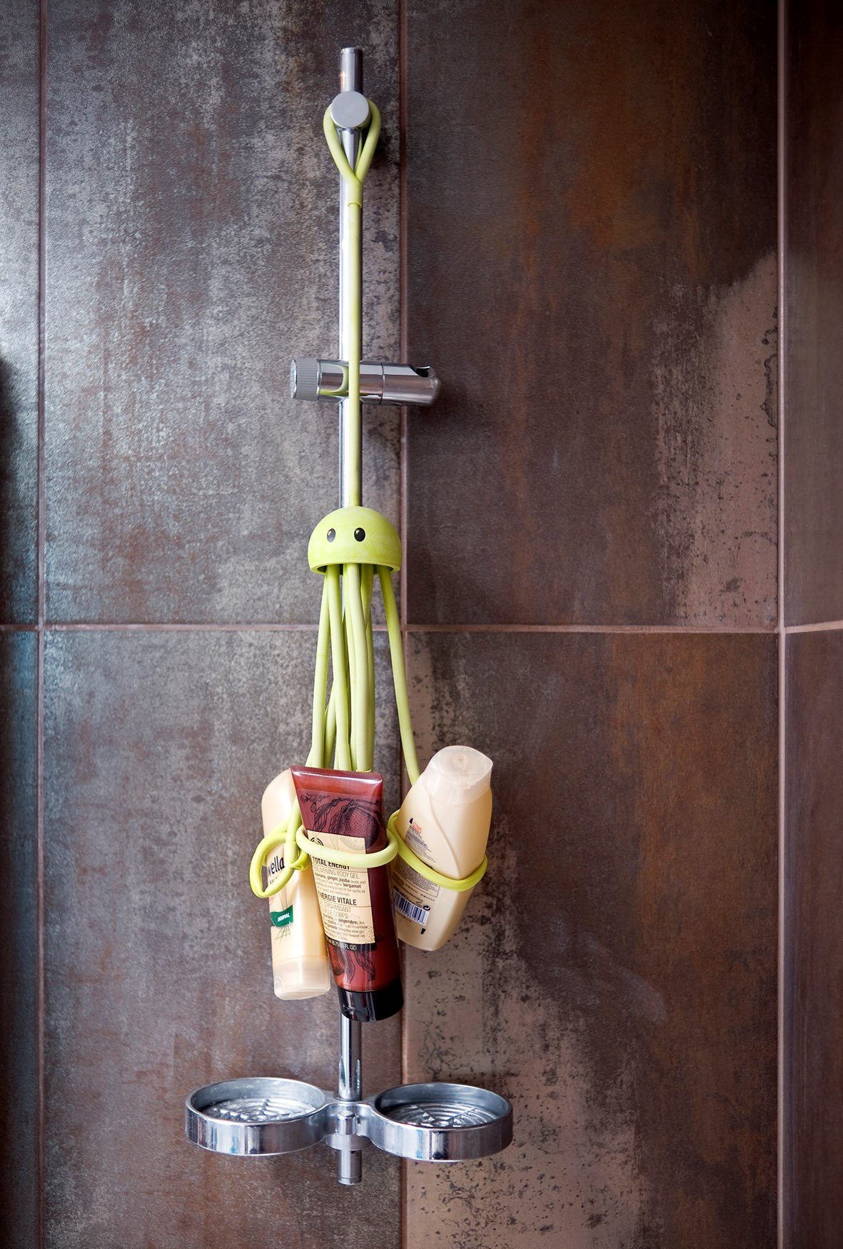 Formverkert Octopus Shower Caddy (Green) - 9-Slot Bath Organizer for Shampoo, Conditioner, Soap & Razors | Universal Size Fit | Swedish-Design Fun Bathroom Storage | Perfect for Small Showers & Kids' Bath Toy Organization