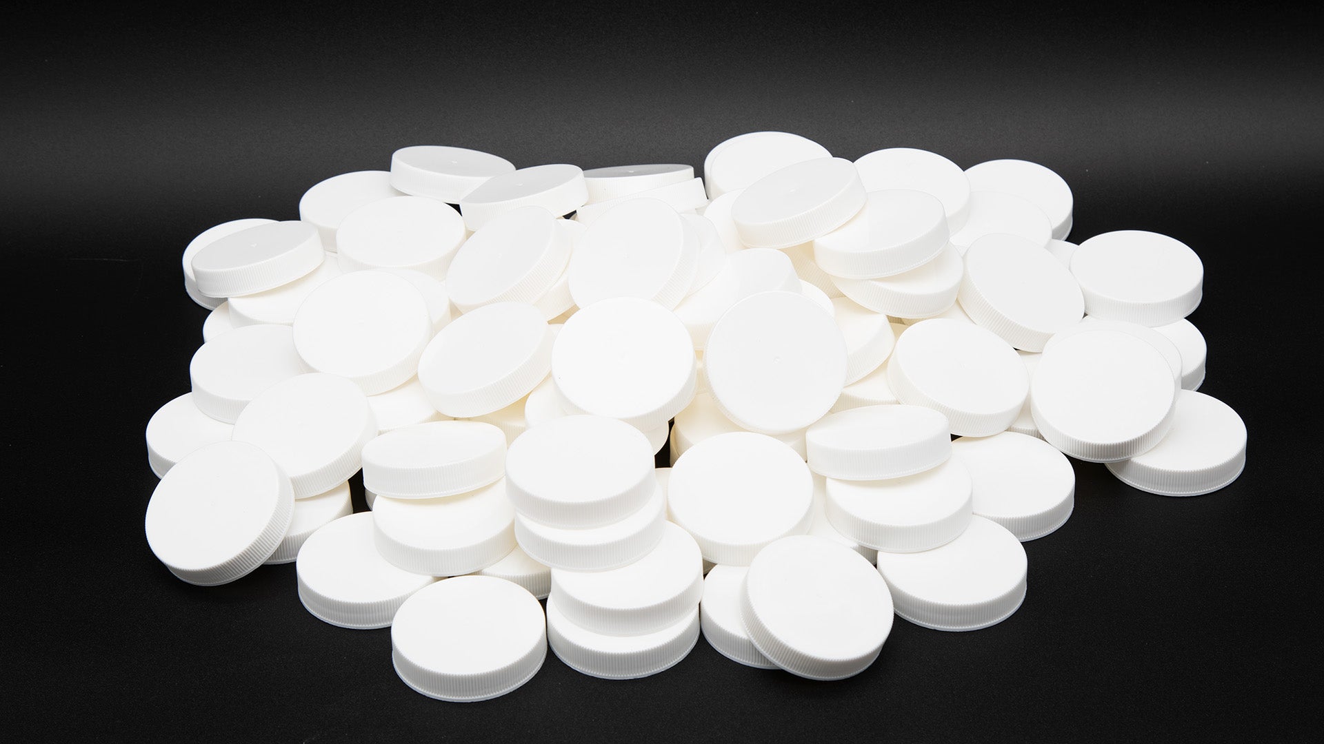 100 Pack Round 350mL Glass Bottle Caps - Airtight Plastic Lids for Home Brewing, Kombucha, Water Bottles & DIY Craft Projects - Perfect for Beverage Storage & Fermentation