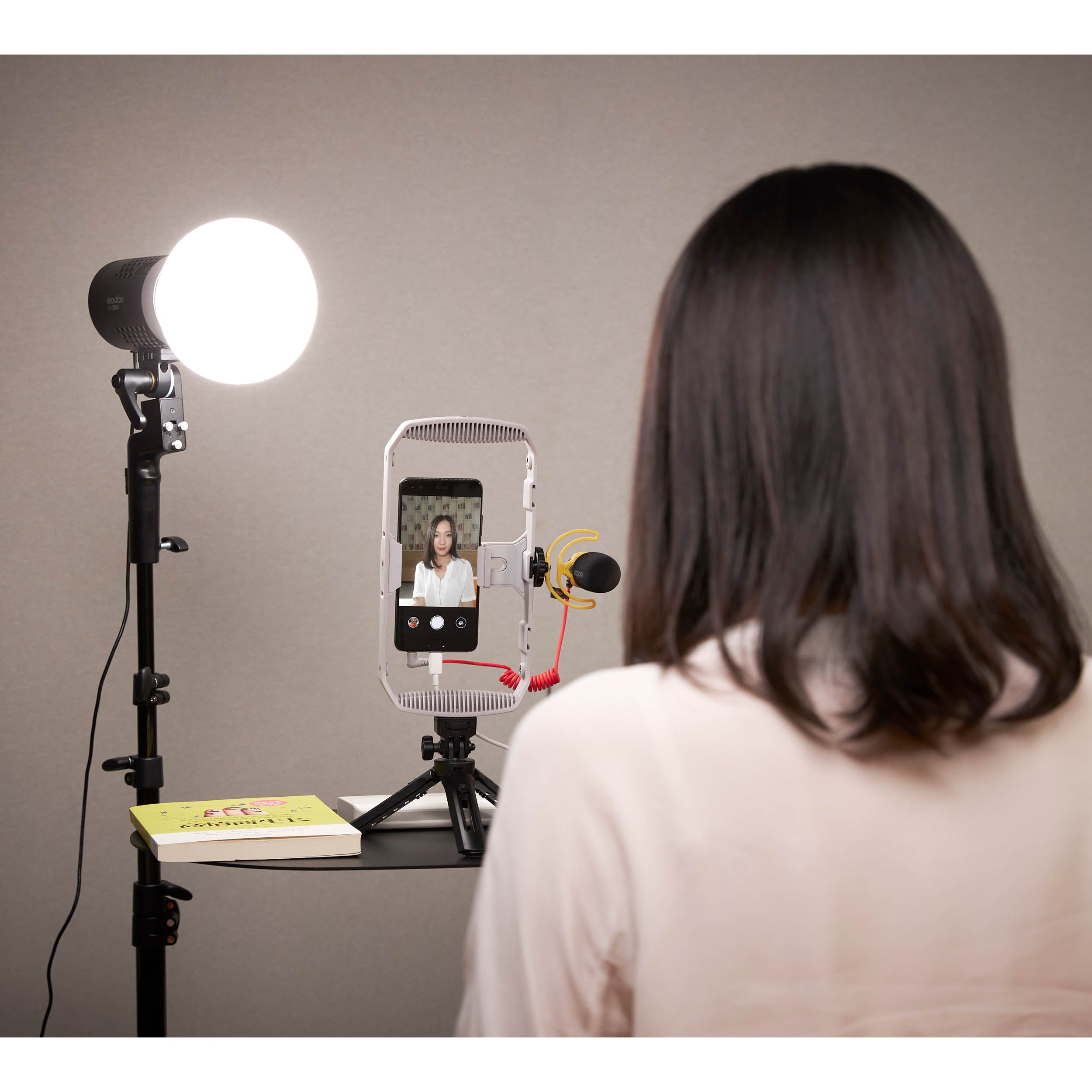 ML CD15 Silicone Rubber Omni-Directional Diffusion Sphere - Professional Lighting Accessory for Photography, Videography & Studio Lighting (Weatherproof & Durable) - Perfect for Soft Light Diffusion in Portraits, Product Shots & Film Sets
