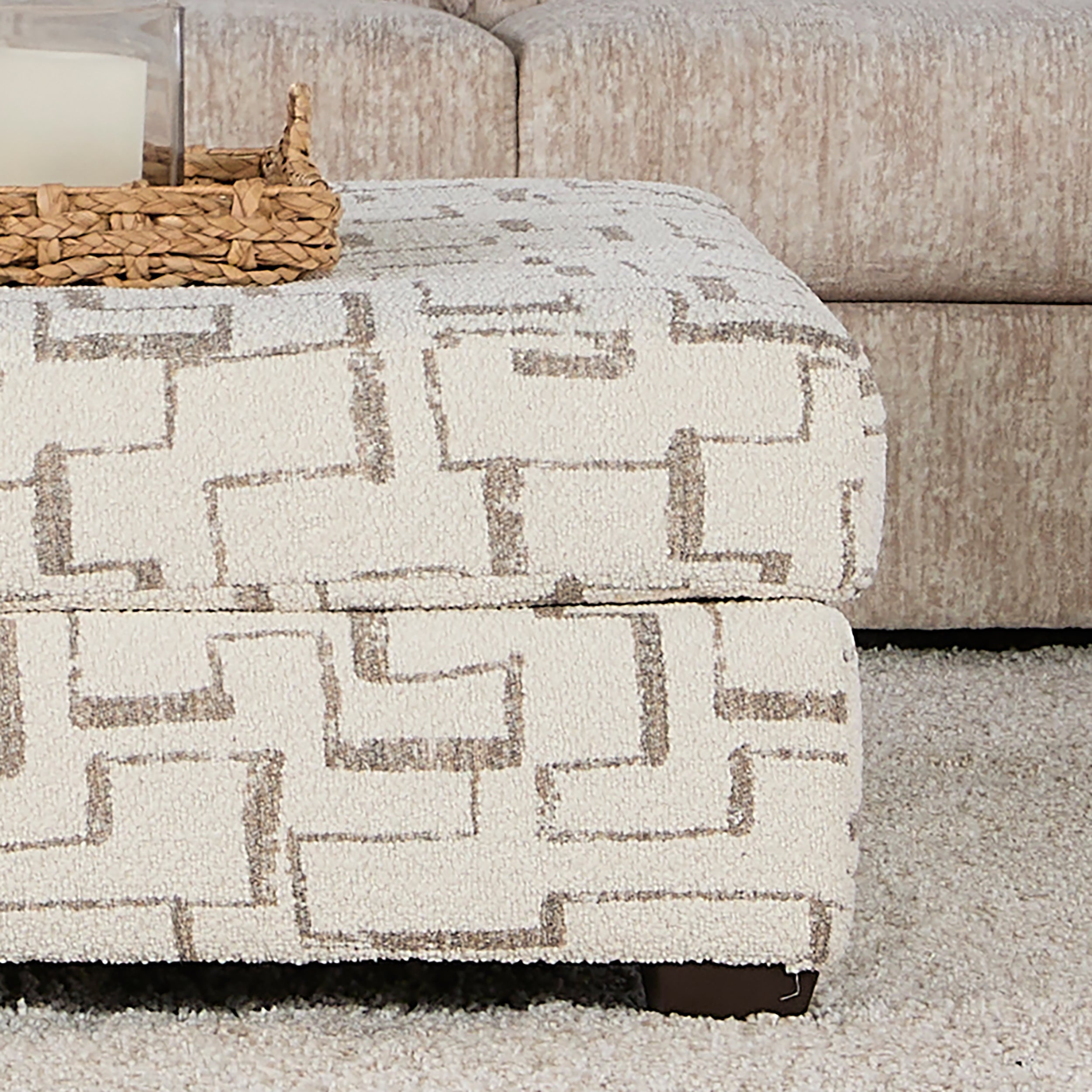 Roundhill Furniture Nason Geometric Patterned Ottoman - Modern Accent Footrest with Stylish Design for Living Room, Bedroom & Office Decor
