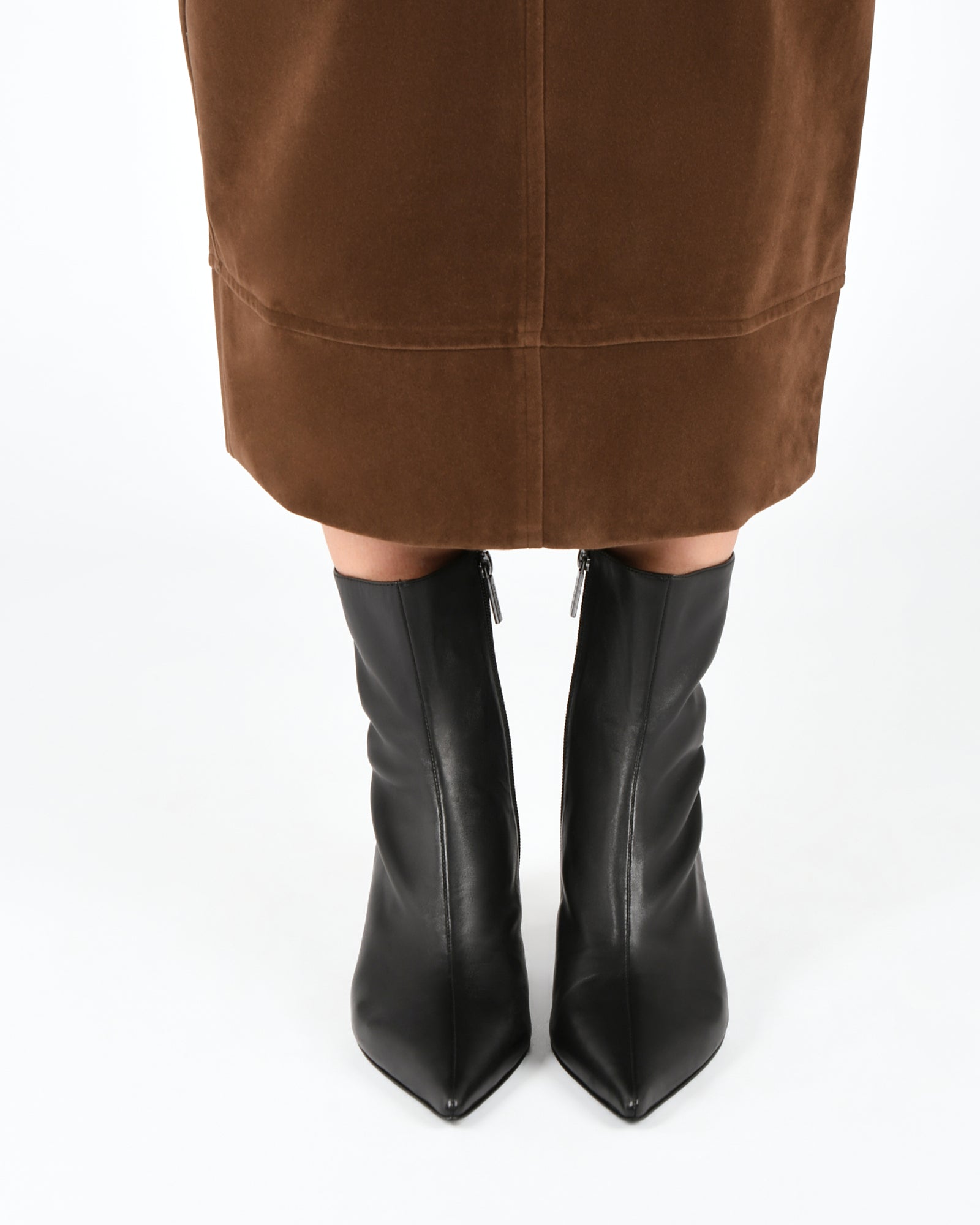 WINNIE Women's Black Leather Mid Ankle Boots - Stylish & Comfortable for Casual Wear, Office & Outdoor Activities