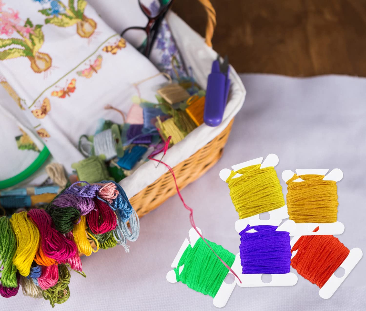50pcs Plastic Floss Bobbins Organizer - Embroidery Thread Cards with Floss Winder for Cross Stitch, Weaving & DIY Sewing Crafts - Perfect for Craft Storage & Thread Organization