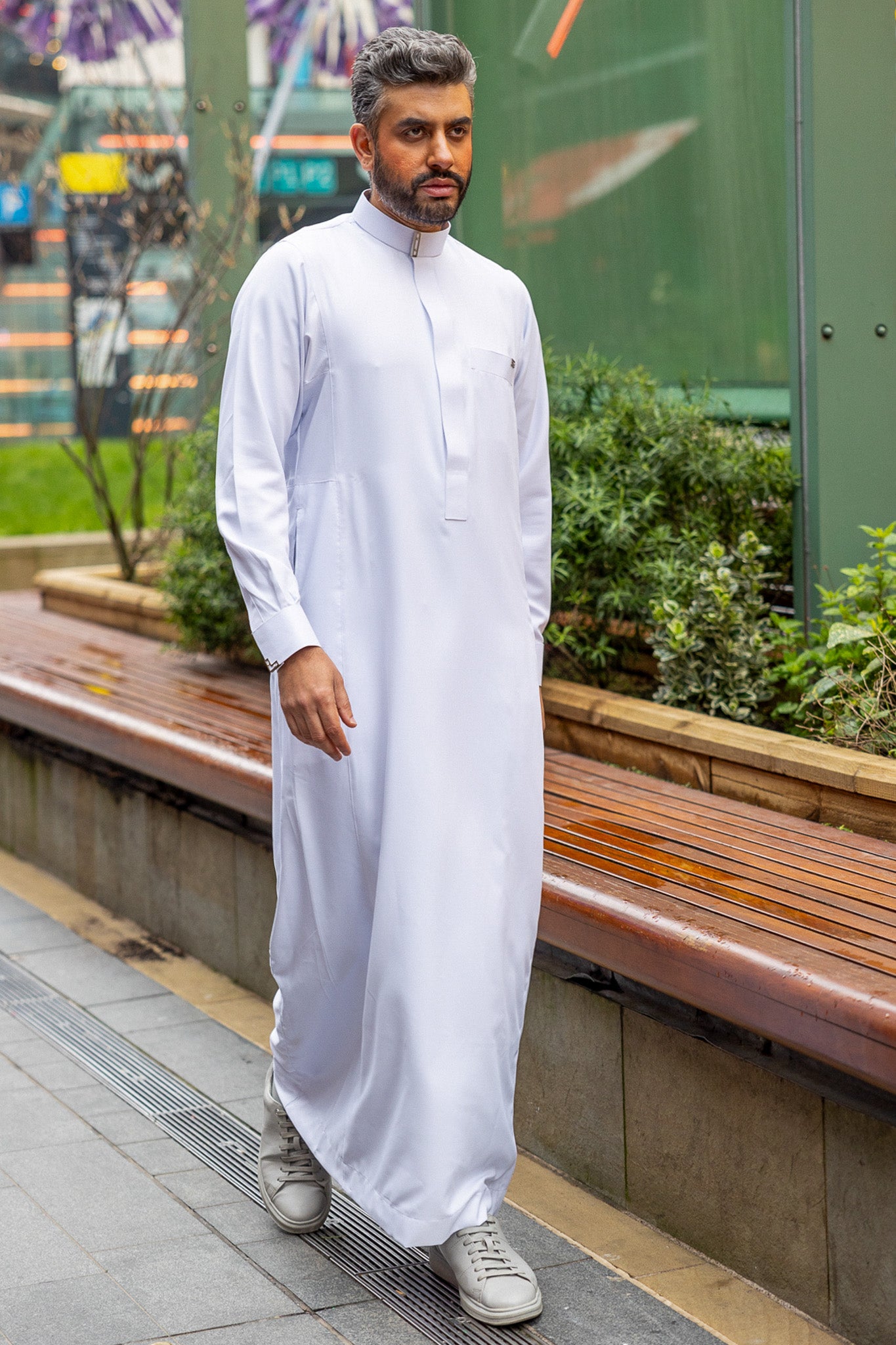 J122 White Buckle Cuff Thobe for Men - Traditional Arabic Robe with Adjustable Buckles - Perfect for Eid, Weddings & Special Occasions