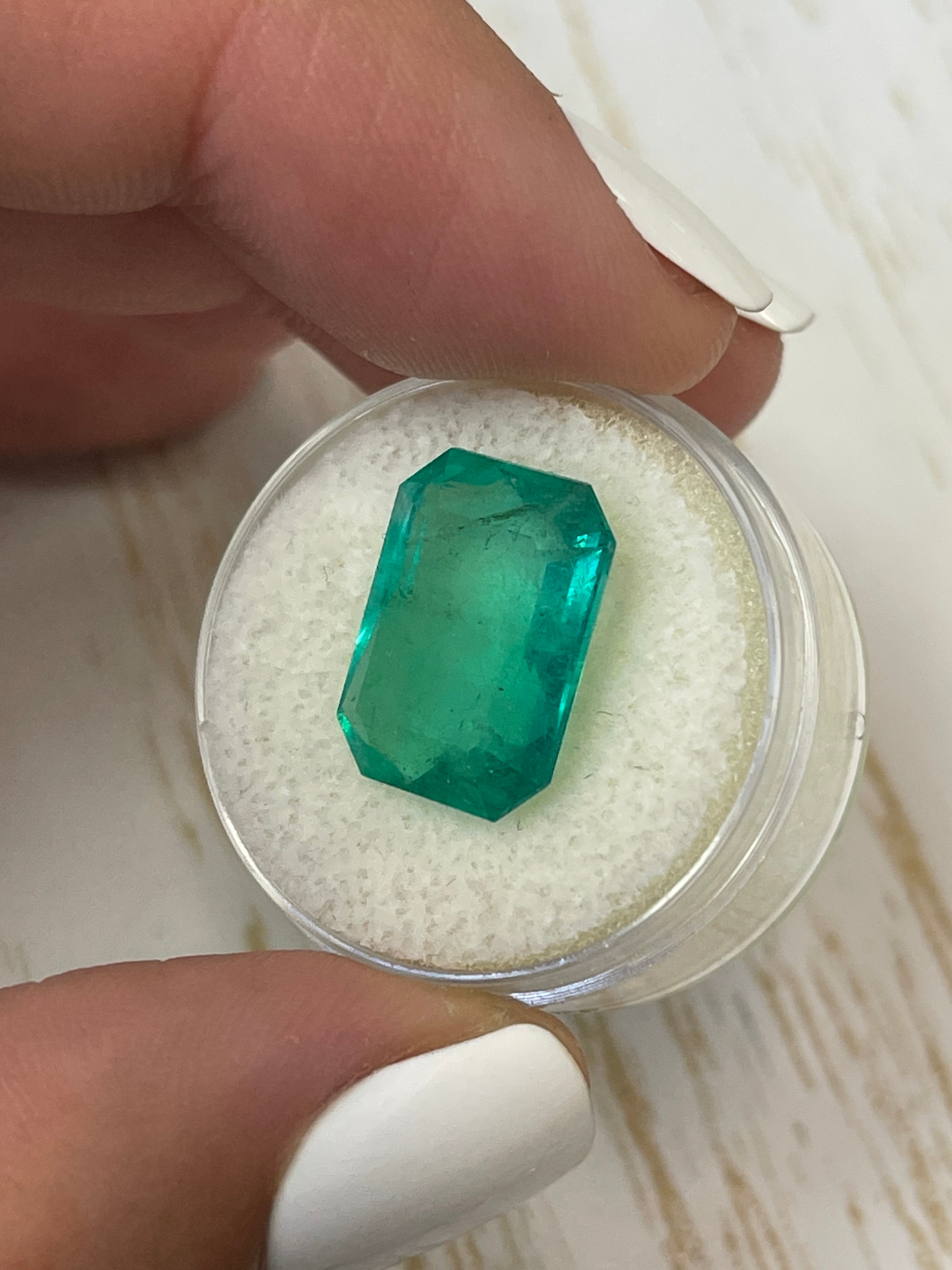9.52 Carat Natural Loose Colombian Emerald - 15.4x11.50mm Emerald Cut Gemstone for Jewelry Making & Engagement Rings