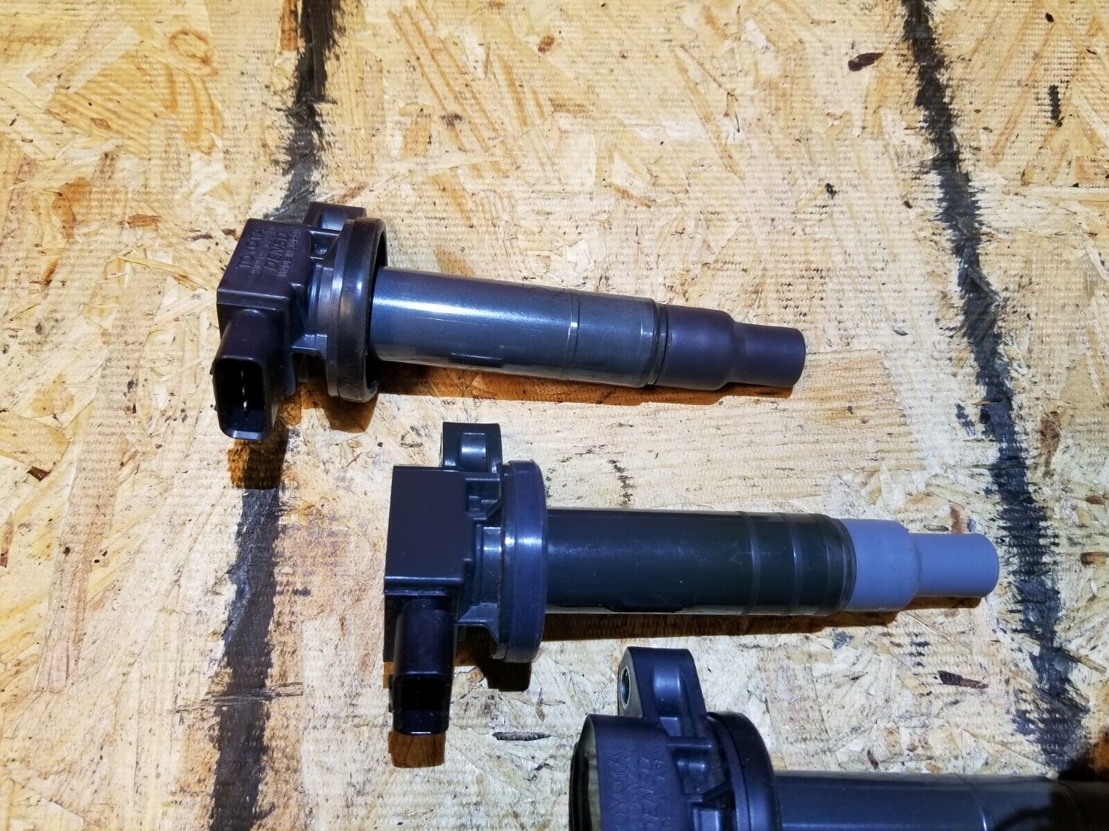 04 05 06 Scion Xa Ignition Coil Set - 4pcs OEM Replacement Parts for Smooth Engine Performance - Perfect for DIY Auto Repair & Maintenance