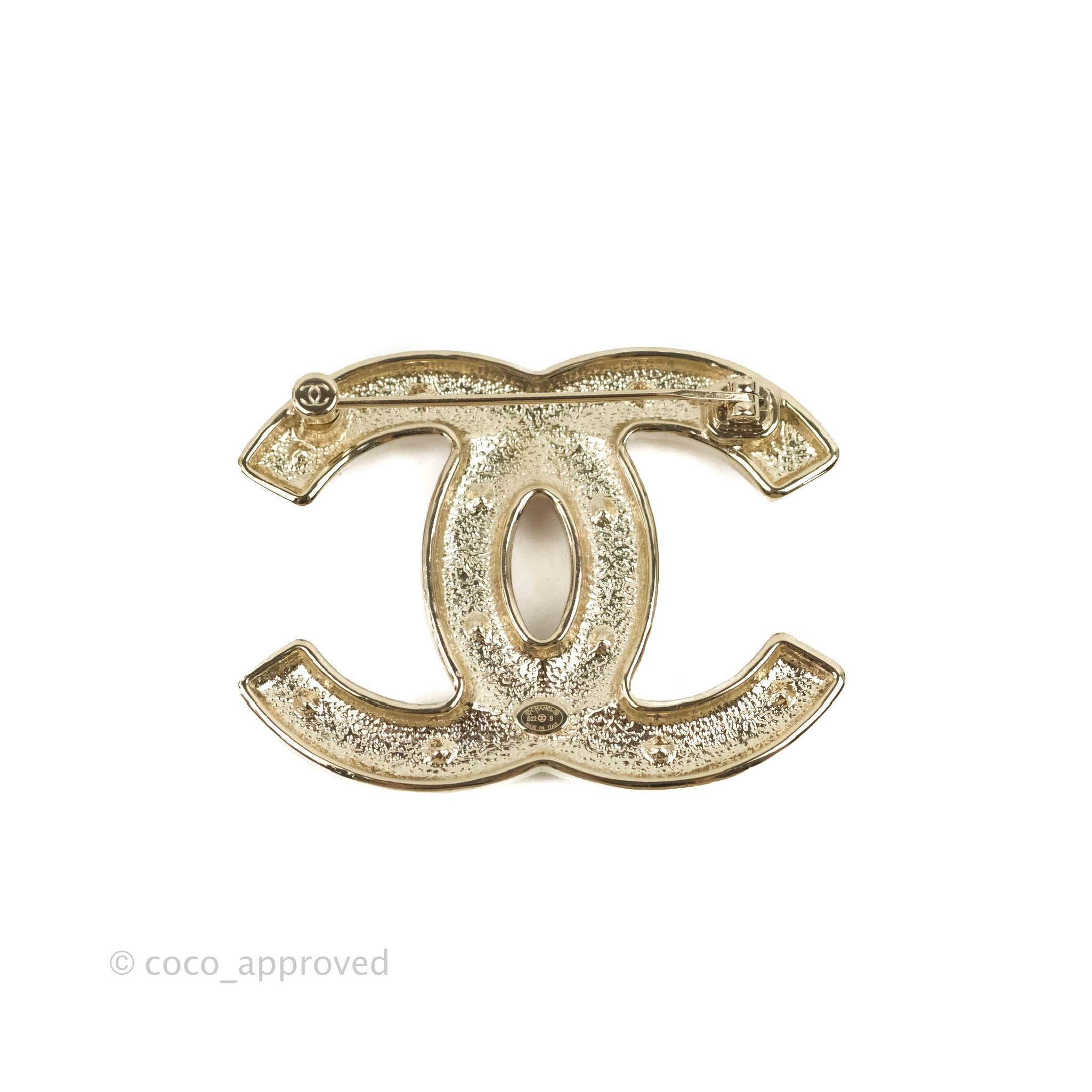 Chanel CC Pearl Pink Heart Rhinestone Brooch Gold Tone 22B - Elegant Fashion Accessory for Women, Perfect for Dresses, Jackets & Bags | Luxury Gift Idea for Her
