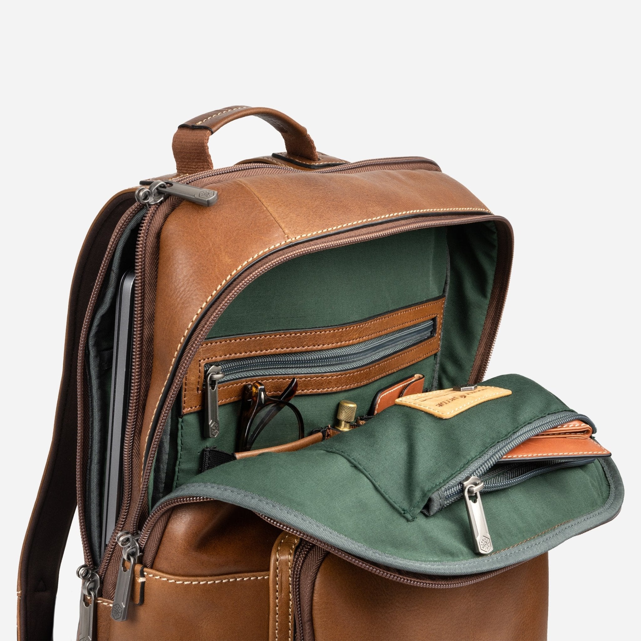 Jekyll & Hide Montana Single Compartment Backpack 45cm - Durable Colt Leather Backpack for Men & Women - Perfect for Travel, Work & Outdoor Adventures