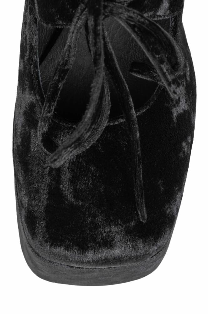 Jeffrey Campbell Yara Black Women's Boots - Stylish & Comfortable Ankle Boots for Casual Outfits, Office Wear & Night Out
