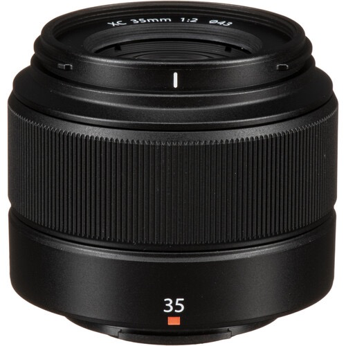 FUJIFILM XC 35mm f/2 Prime Lens for X-Mount Cameras - Compact & Lightweight Portrait Lens with Fast Aperture, Ideal for Street Photography, Travel & Everyday Shooting