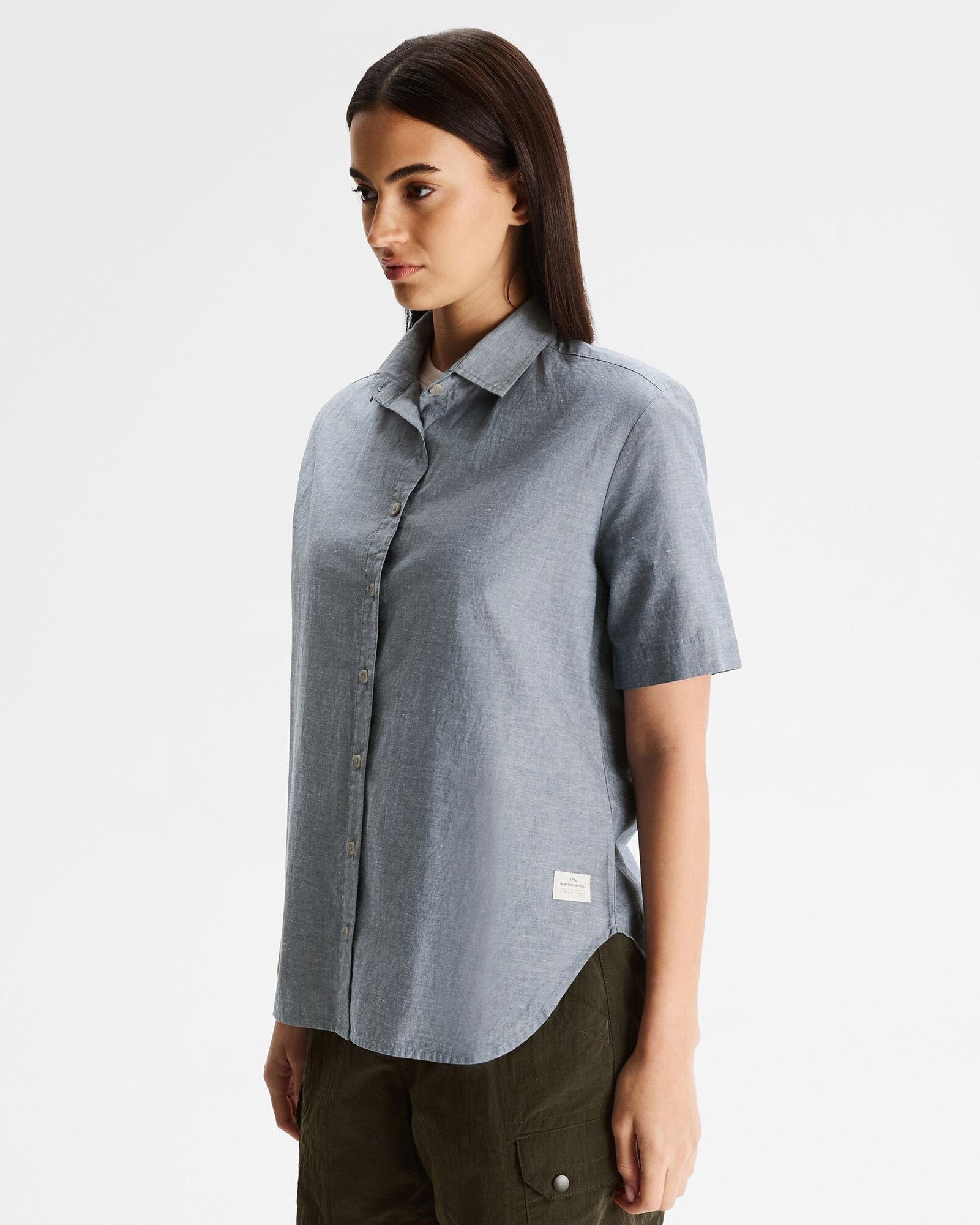 Women's Flaxton LT Short Sleeve Shirt - Chambray Blue Casual Top for Summer Outfits & Outdoor Activities