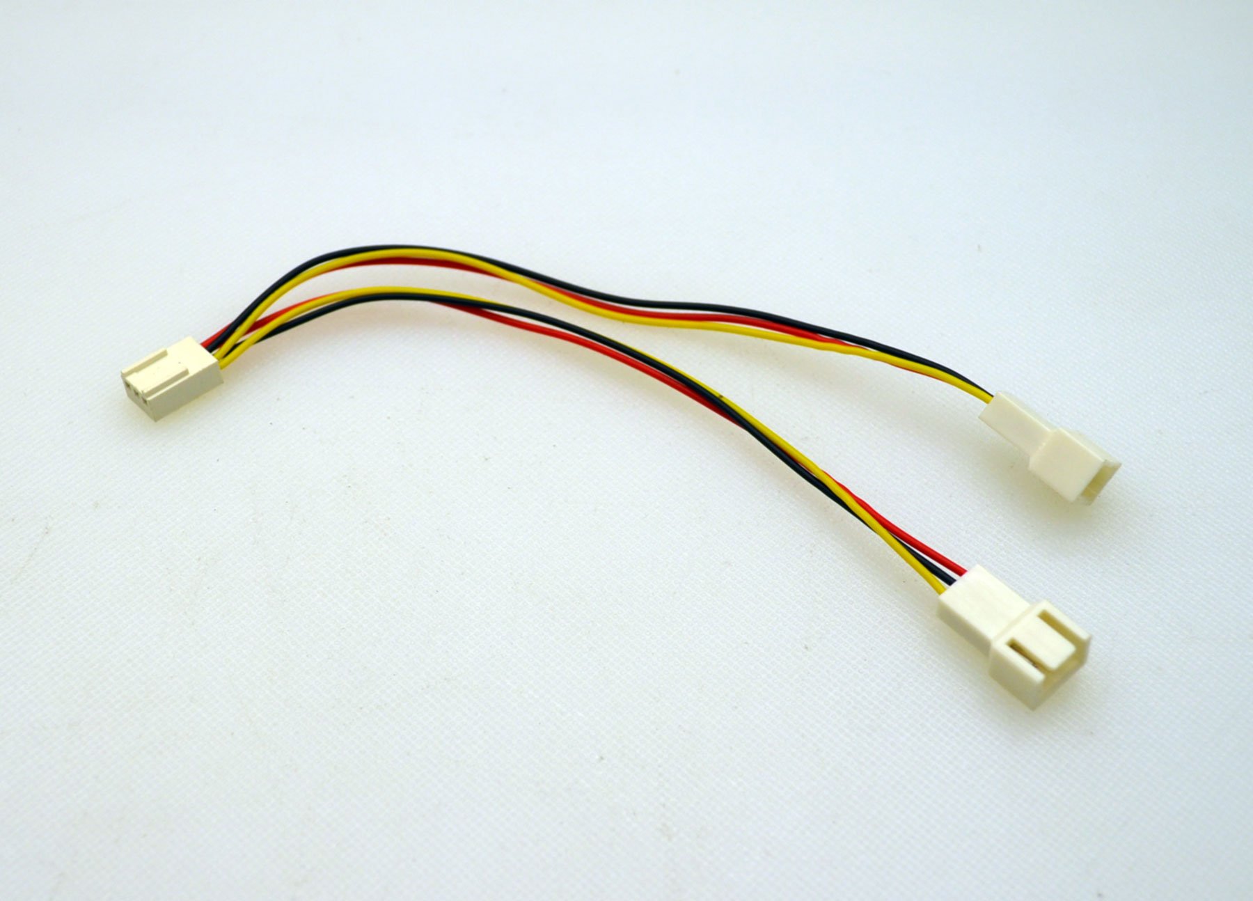 3 Pin to 2 x 3 Pin PC Case Fan Y-Splitter Cable - Power Connector Adapter for Computer Cooling System - Perfect for Gaming Rigs, Workstations & Custom PC Builds
