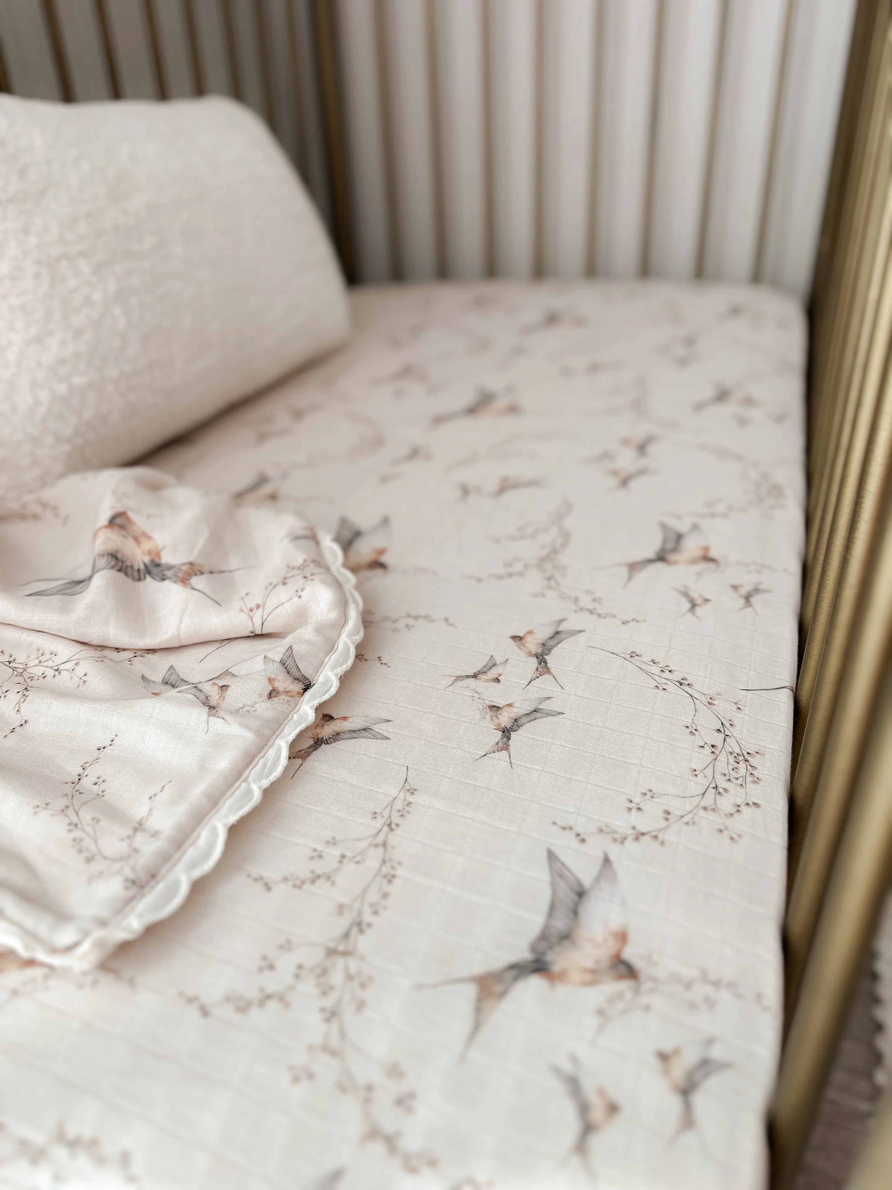 Organic Muslin Cot Sheet for Baby Crib - Soft & Breathable Nursery Bedding - Perfect for Newborns, Infants & Toddlers - Ideal for Nursery, Daycare & Travel Use