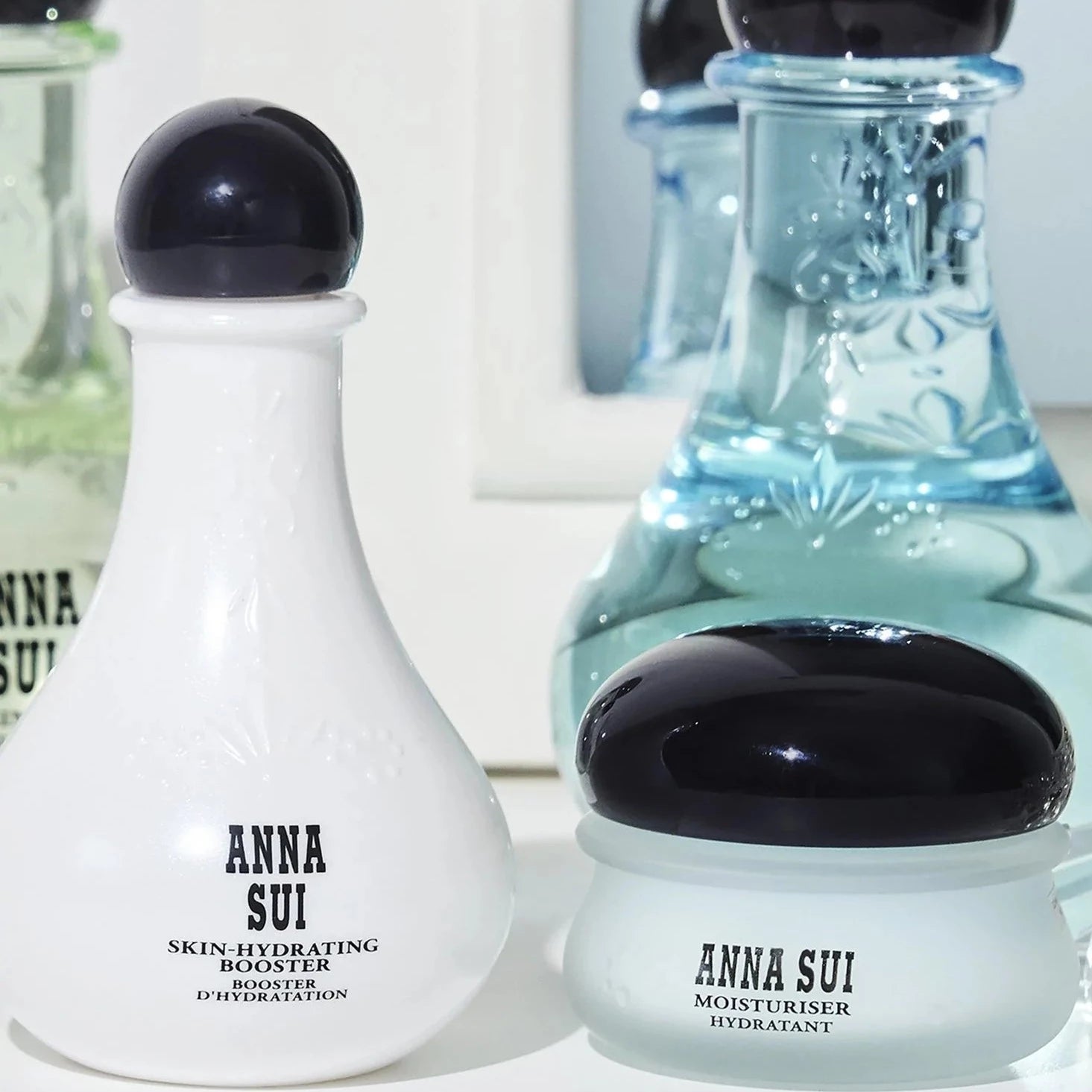 Anna Sui Hydrating Booster for Skin - Moisturizing Serum for Dry & Sensitive Skin | Perfect for Daily Skincare & Nighttime Routine
