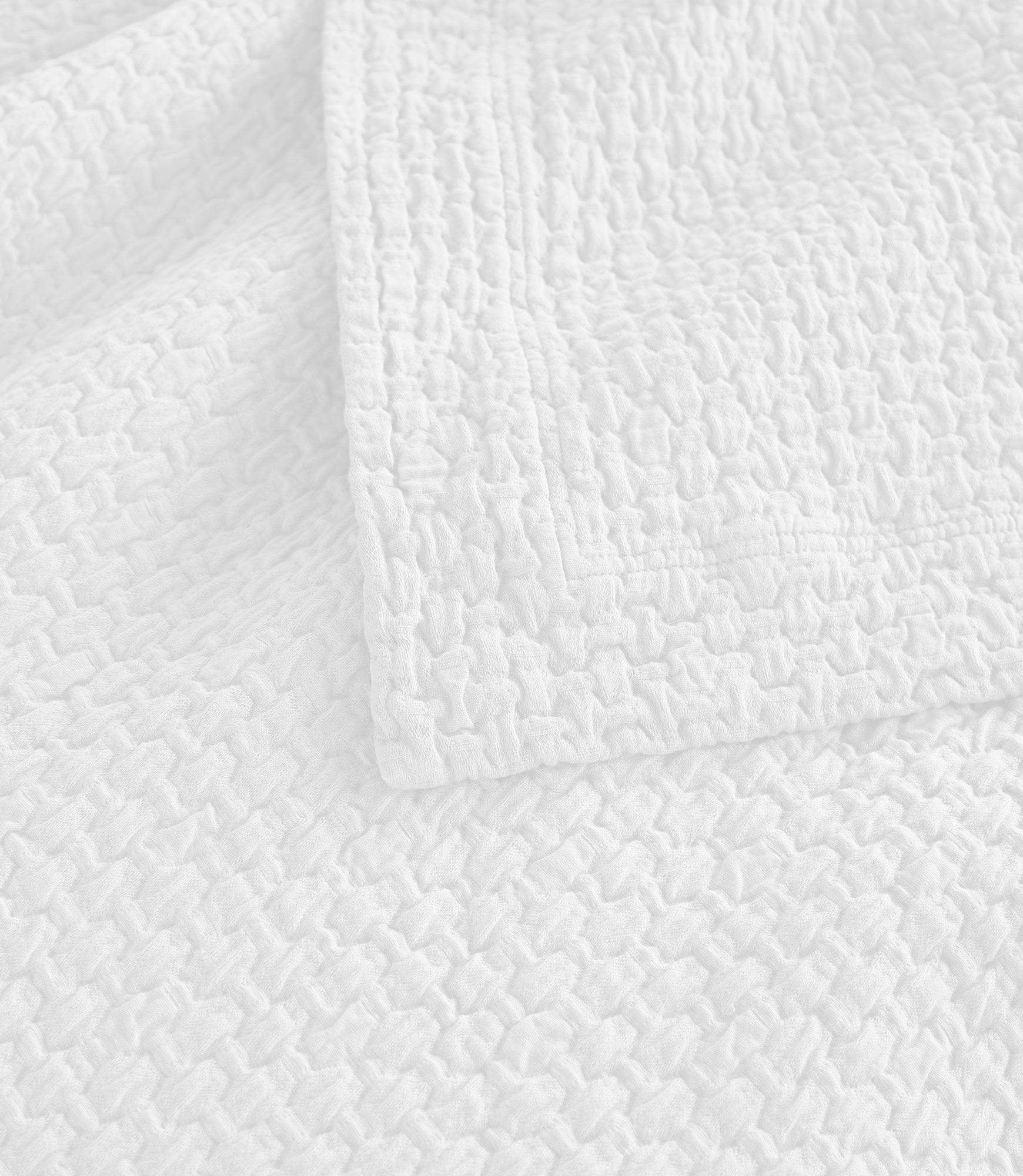 Juliet Matelassé Coverlet - Luxury Quilted Bedspread for Queen & King Size Beds - Perfect for Master Bedroom, Guest Room & Hotel Decor