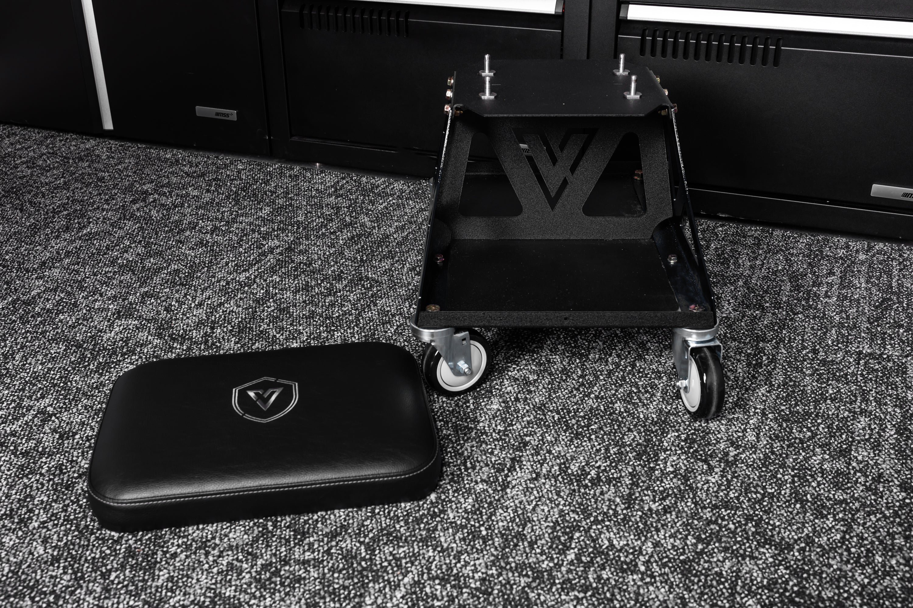 Vyper Chair Low Pro - Ergonomic Gaming Chair for Comfort & Support - Perfect for Esports, Streaming & Office Work