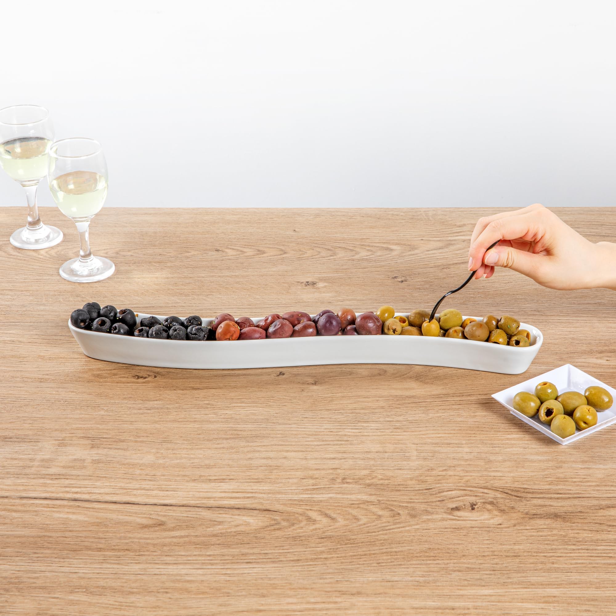 Swerve 14oz White Porcelain Olive Plate - Dishwasher Safe Snack & Appetizer Tray for Restaurants