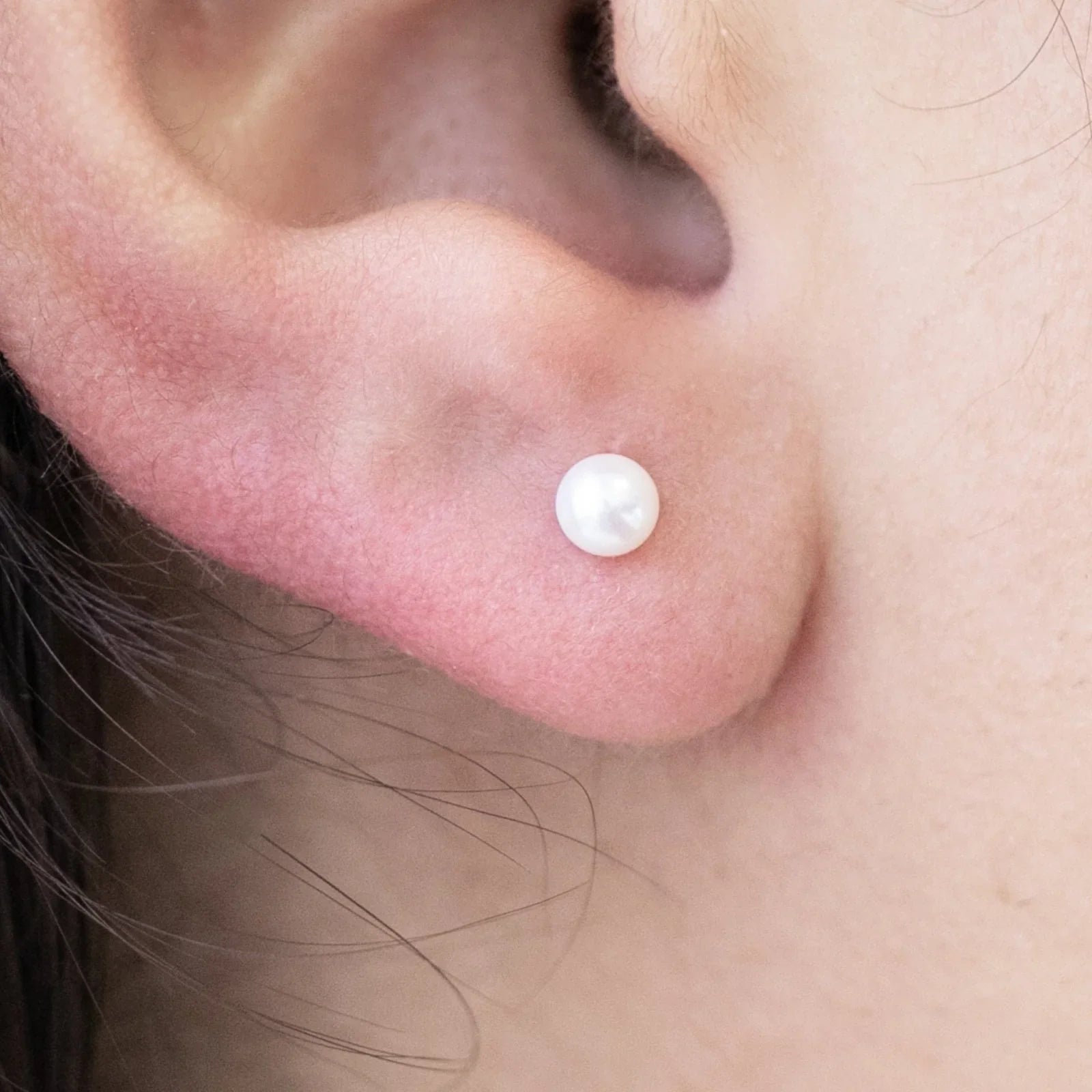 14k Yellow Gold Pearl Flat Back Stud Earrings - Classic Elegance for Everyday Wear & Special Occasions