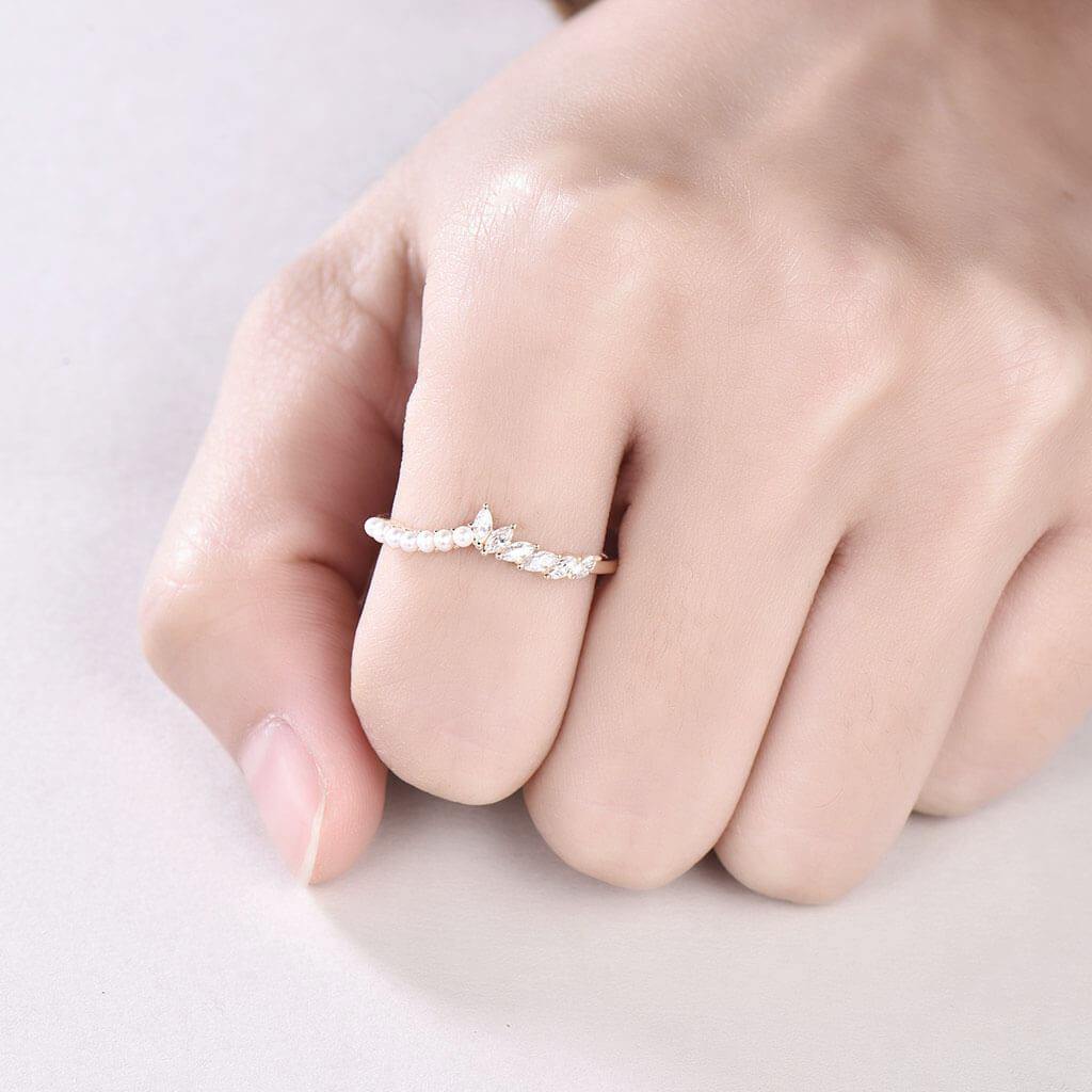 Elegant Curved V-Shaped Diamond & Pearl Wedding Band Marquise Ring - Perfect for Romantic Proposals, Anniversaries, and Bridal Jewelry