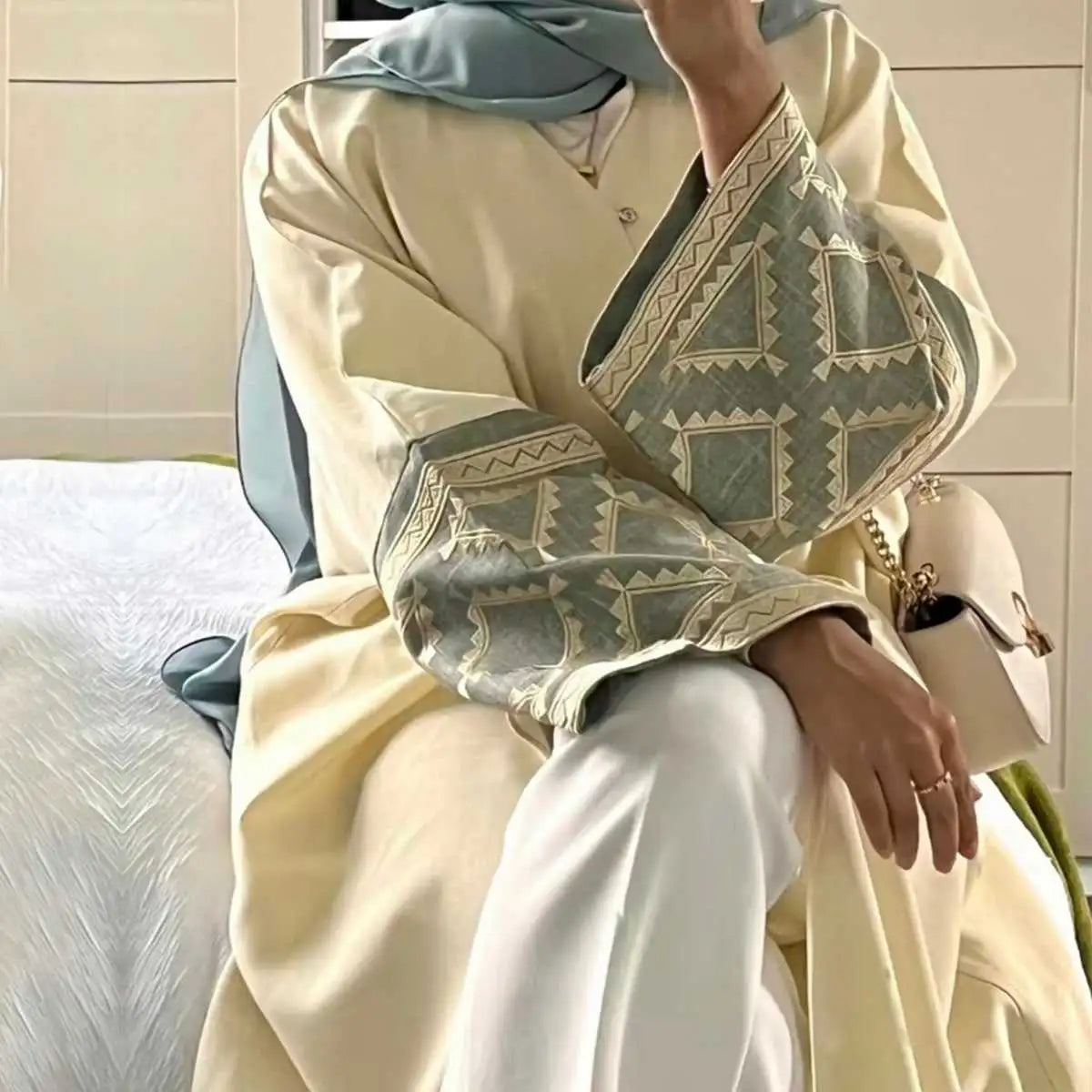 Elegant Muslim Women's Embroidery Sleeve Cardigan Open Abaya Dress - Modest Islamic Fashion for Prayer, Mosque & Special Occasions