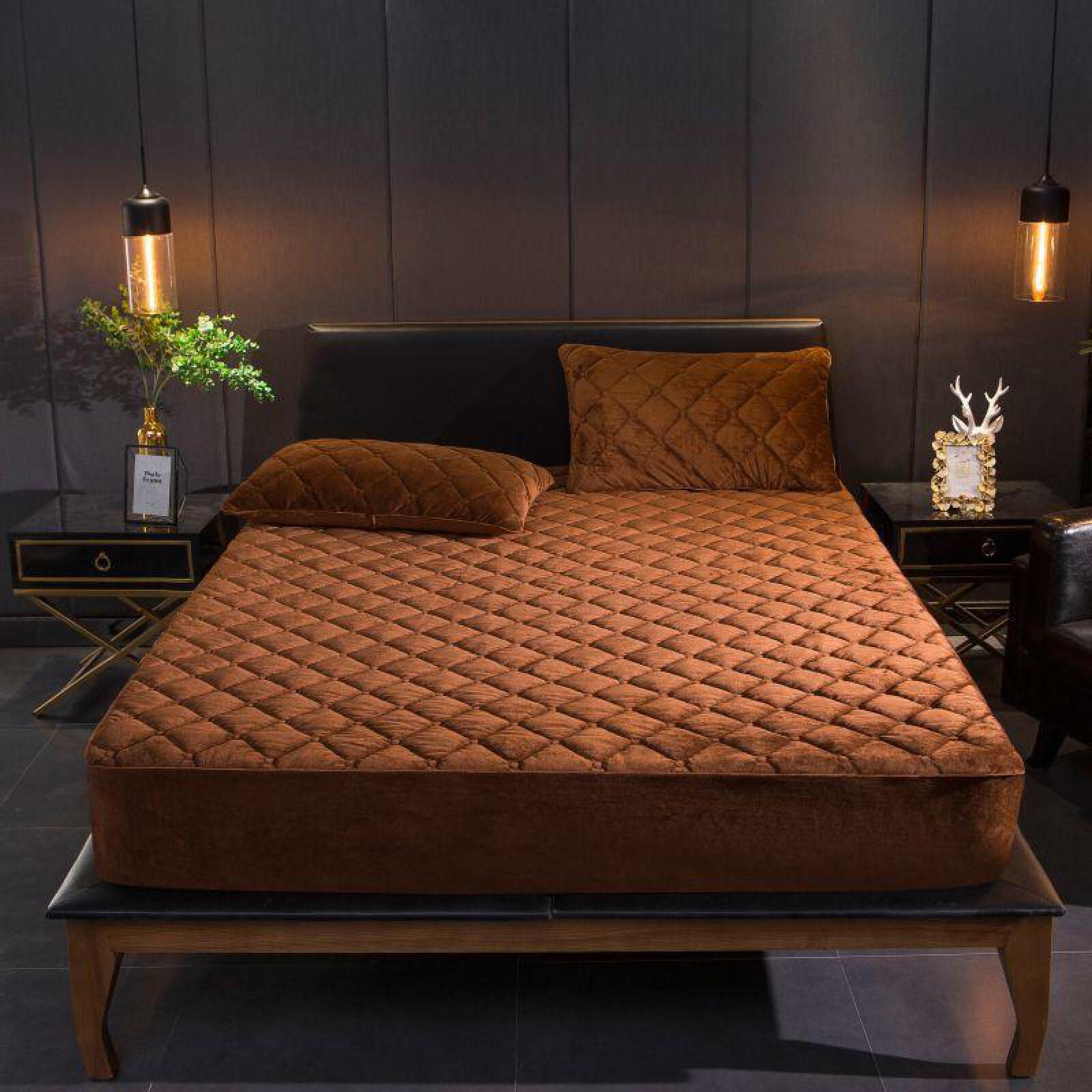 Queen Size Velvet Sheet Set - Warm Thick Mattress Cover for Bedroom Comfort (140x200cm, Coffee)