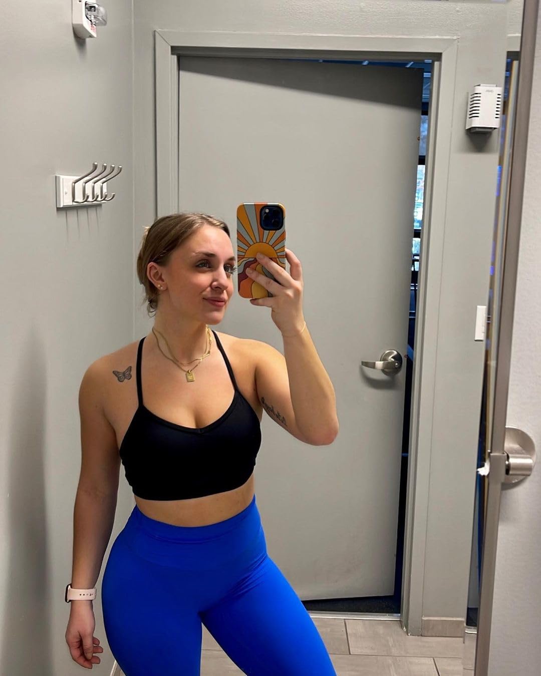 Aoxjox Women's Workout Sports Bra - Low Impact Yoga Crop Top with Padded Support, Backless Design for Fitness & Gym - Perfect for Yoga, Running, and Daily Activewear