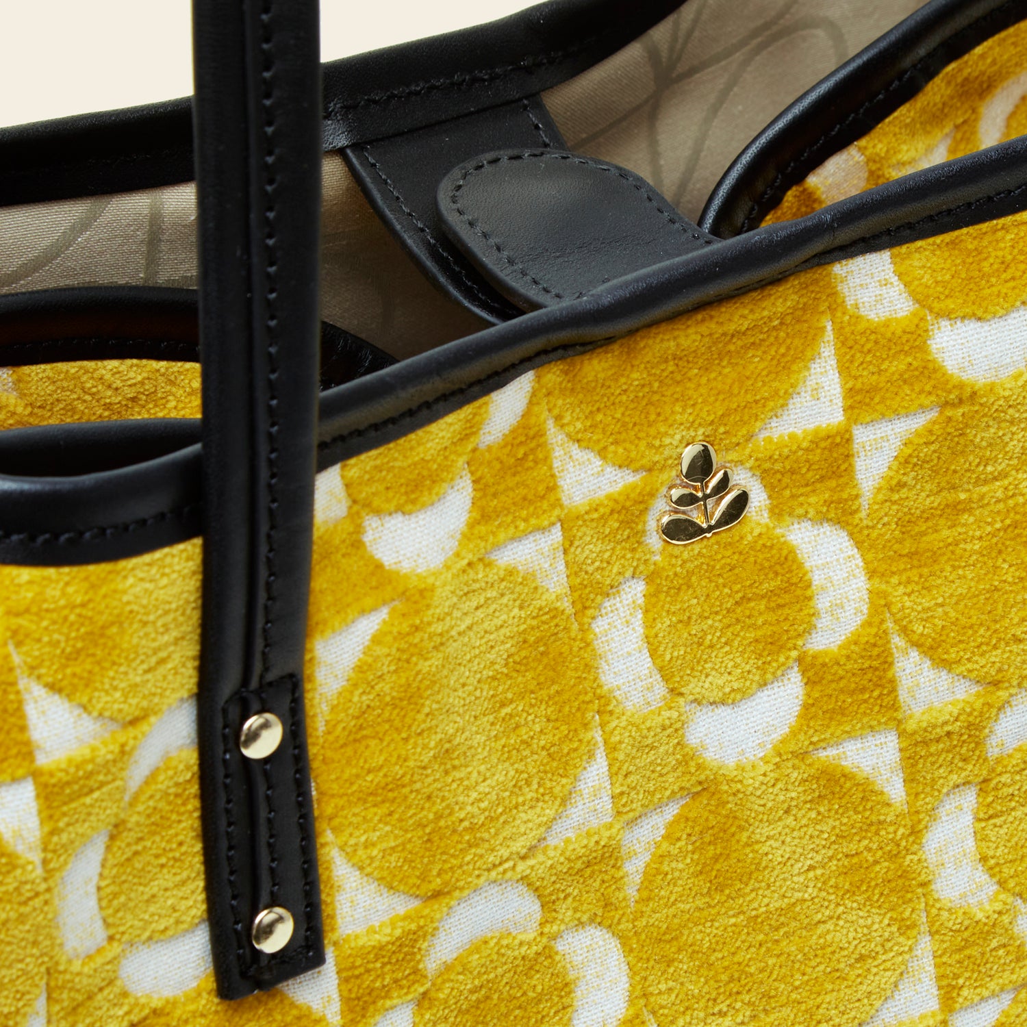 Carrymore Tote Bag - Retro Tile Dandelion Print Fashion Handbag for Women | Perfect for Work, Travel & Shopping