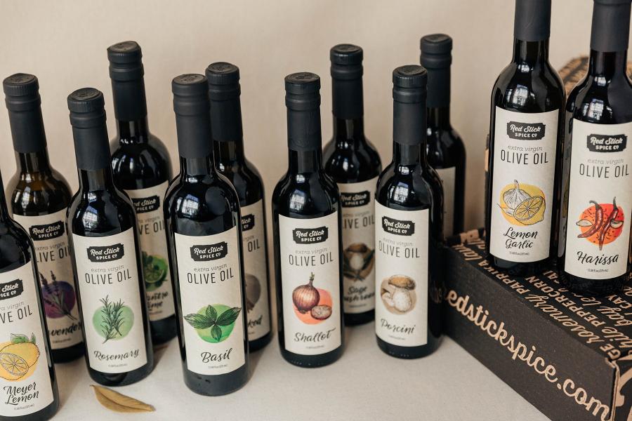 Premium Garlic Jalapeño Infused Extra Virgin Olive Oil - Cold Pressed, All Natural Cooking Oil for Salad Dressing, Pasta, Grilling & Gourmet Dishes