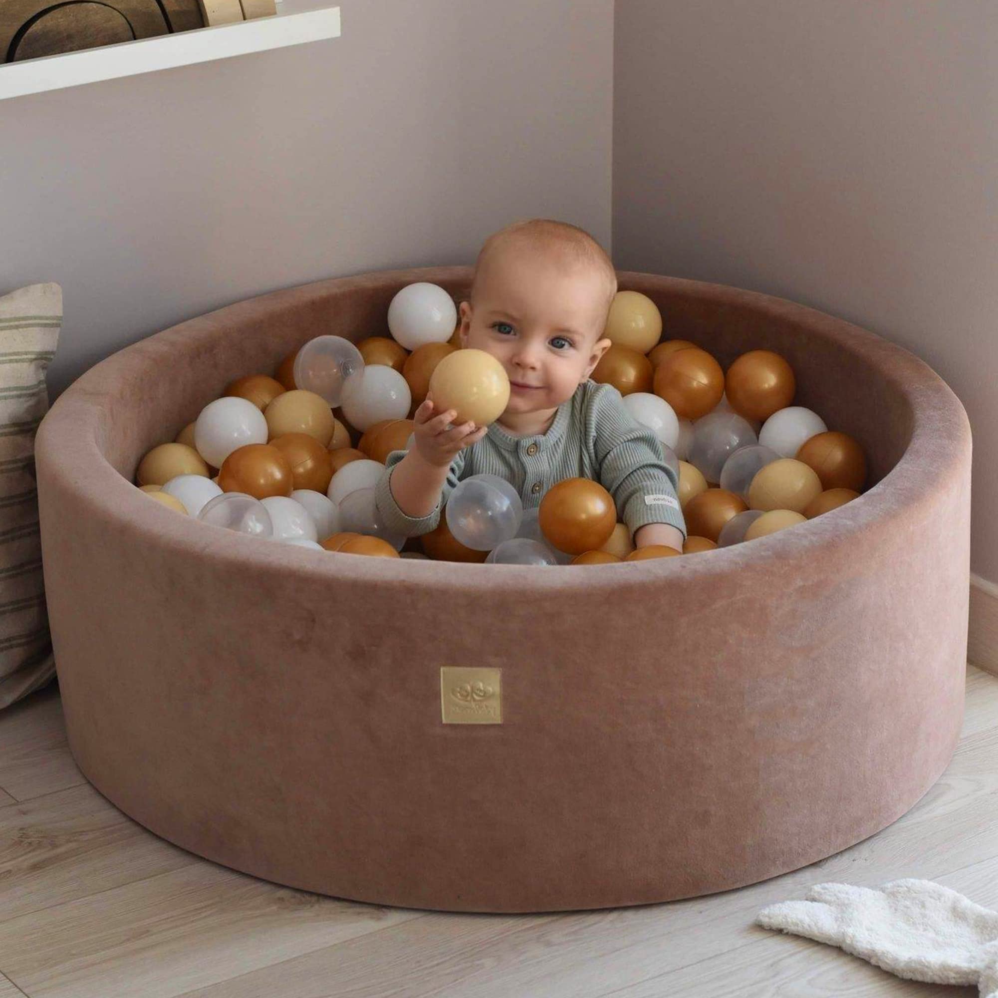 Soft Velvet Round Foam Bath Ball for Babies & Toddlers - 90 x 30 cm - Essential for Playrooms & Running Rooms - Foam Balls Not Included - Beige - Perfect for Sensory Play & Safe Bath Time Fun