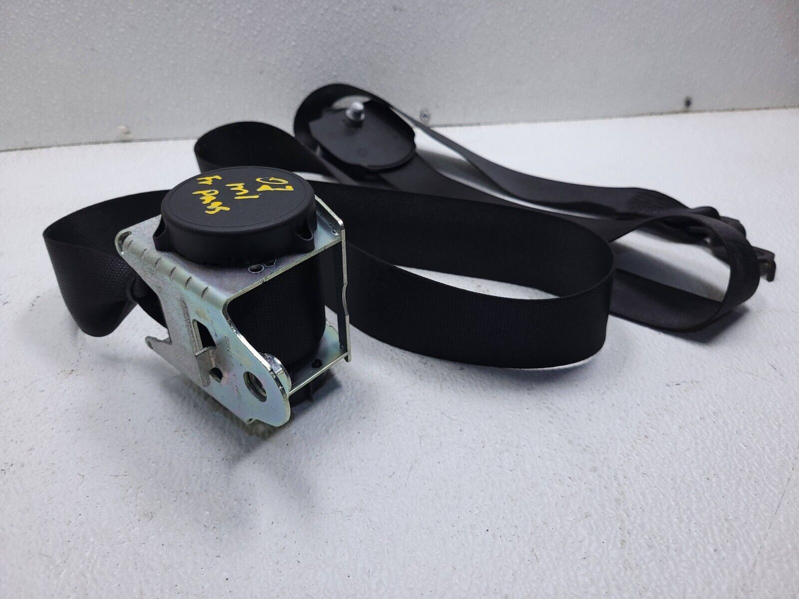 2006-2011 Mercedes ML500 Front Right Passenger Seat Belt Retractor OEM Replacement - Perfect for Car Safety & Repair