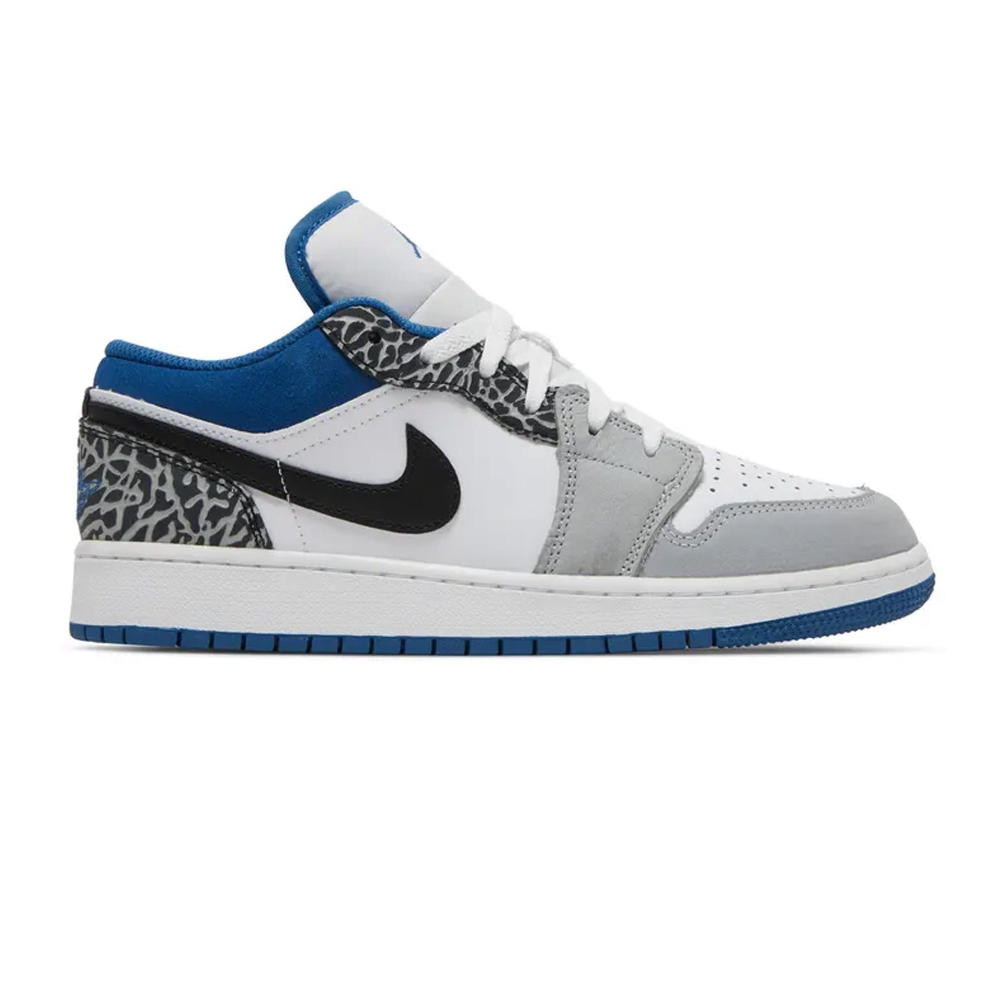 Air Jordan 1 Low SE 'True Blue' GS Sneakers for Women & Girls (2022) - Comfortable Basketball Shoes for Casual Wear & Street Style Fashion