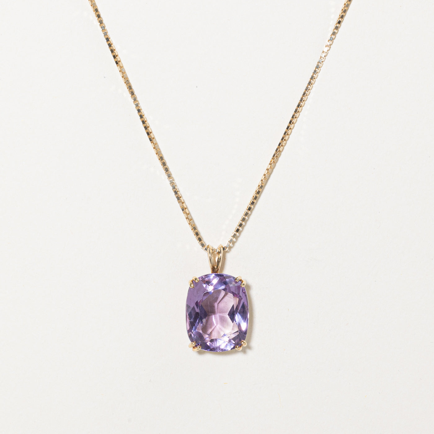 18.00ct Cushion Cut Amethyst Pendant Necklace - 16