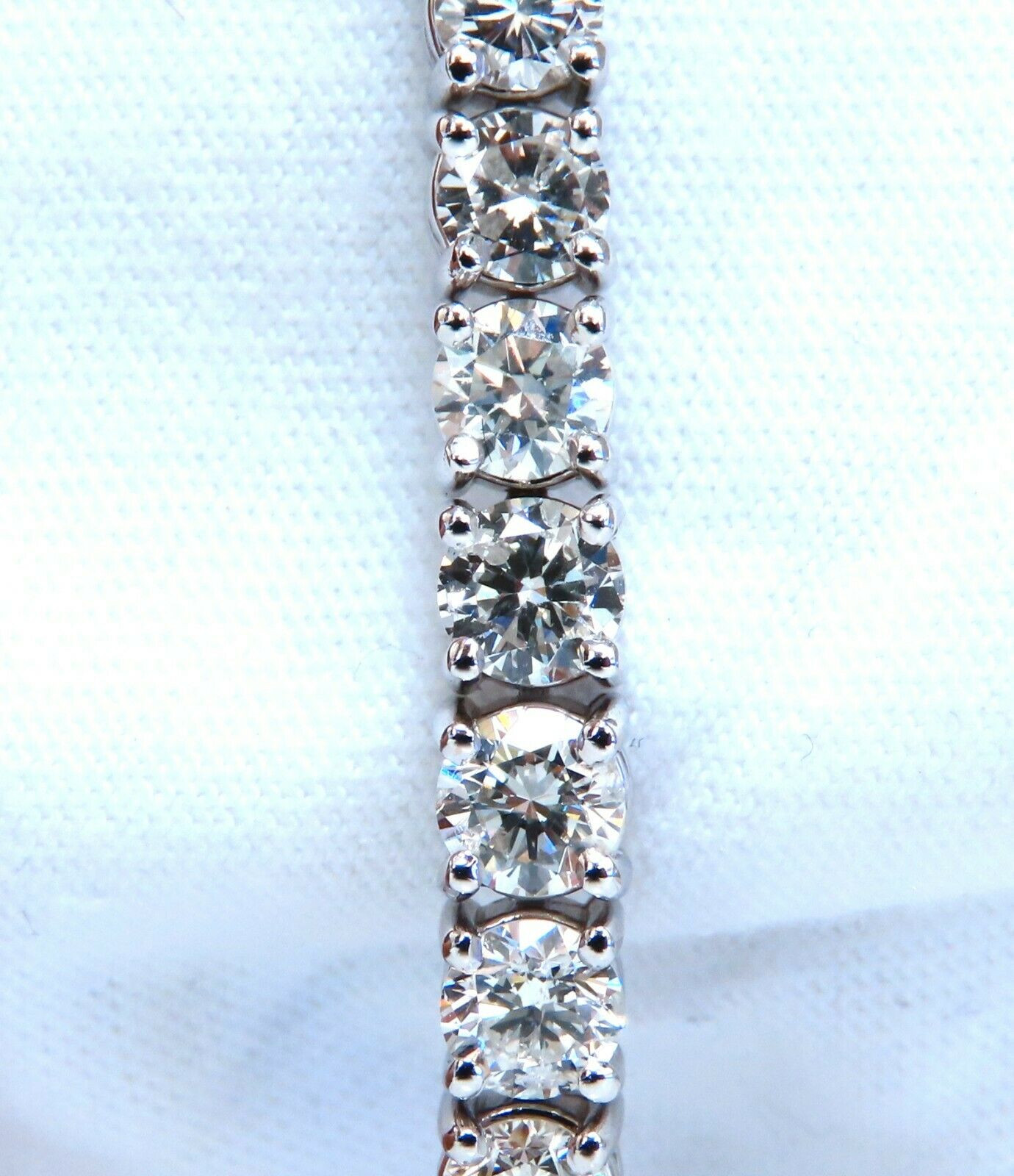 6.43ct Natural Diamond Tennis Bracelet in 14K Gold - Classic Graduated Design for Women's Jewelry, Perfect for Weddings, Anniversaries & Special Occasions