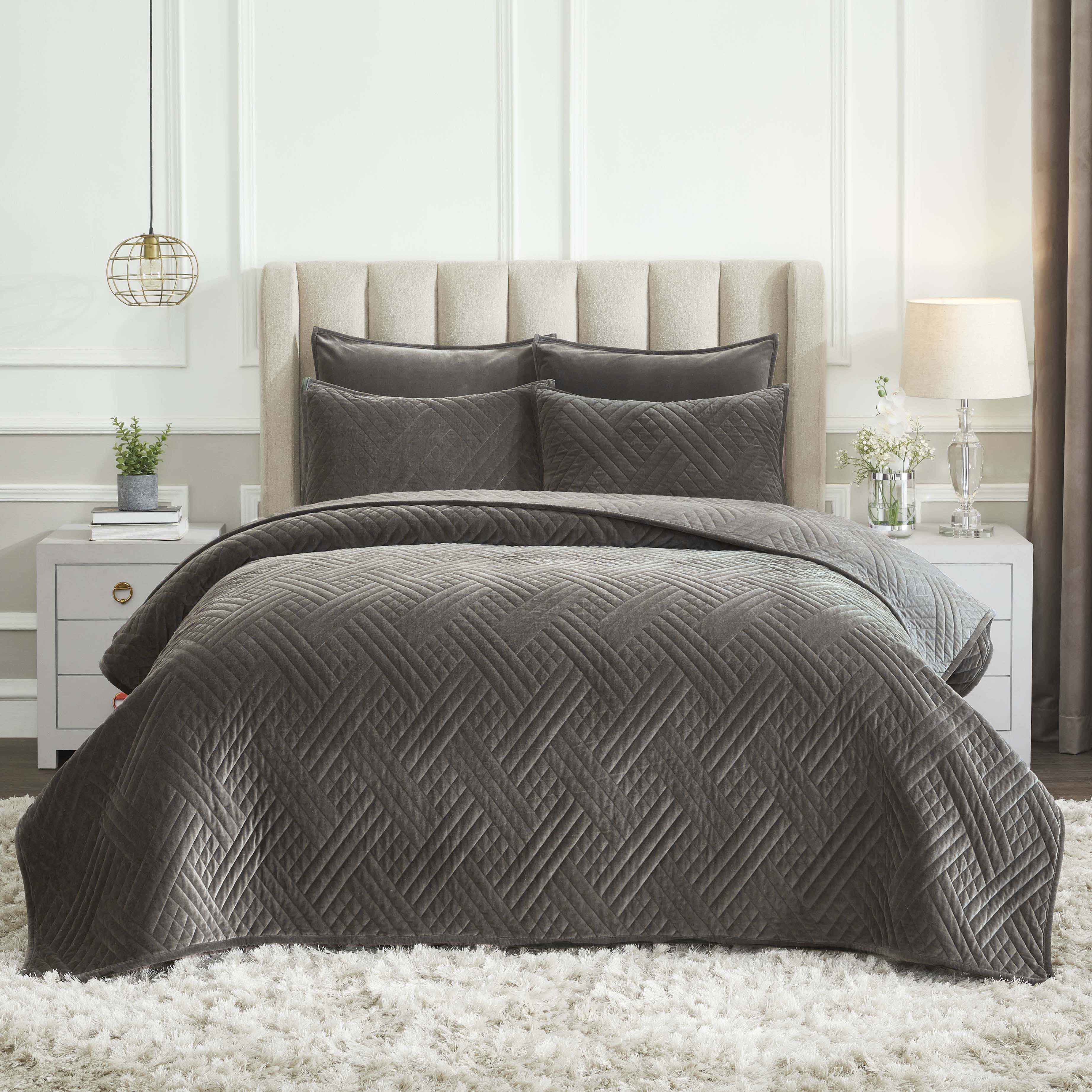 Karina Cotton Velvet Lightweight Quilt & Sham Set - Ultra Soft Bedding for All Seasons | Perfect for Master Bedroom, Guest Room & Cozy Nights