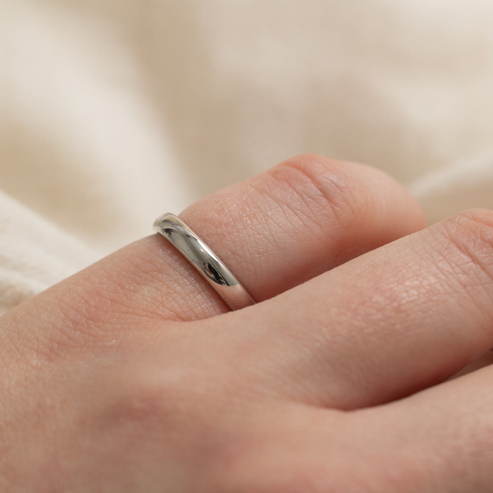 Platinum Plain Wedding Band Ring for Women - Size 4.5 - Classic Minimalist Wedding Jewelry for Brides, Anniversaries & Special Occasions