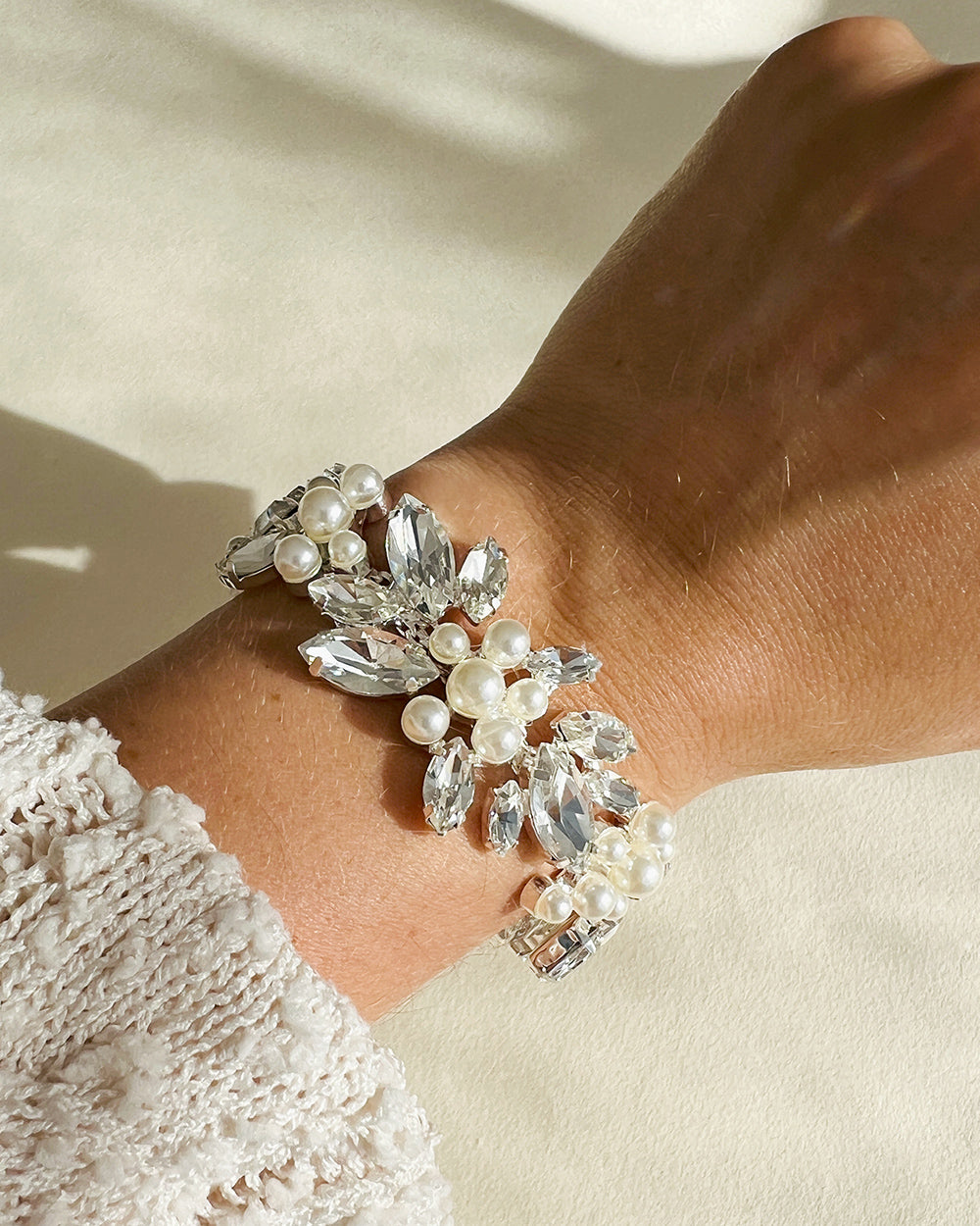 Verona Bracelet for Women - Elegant Gold & Silver Adjustable Chain Bracelet - Perfect for Everyday Wear, Gifts & Special Occasions