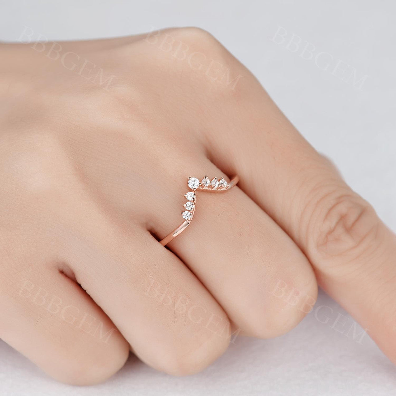Exquisite Round Cut Diamond Wedding Band | Curved V-Shaped Matching Ring for Bridal Sets | Perfect for Engagement, Anniversary & Special Occasions