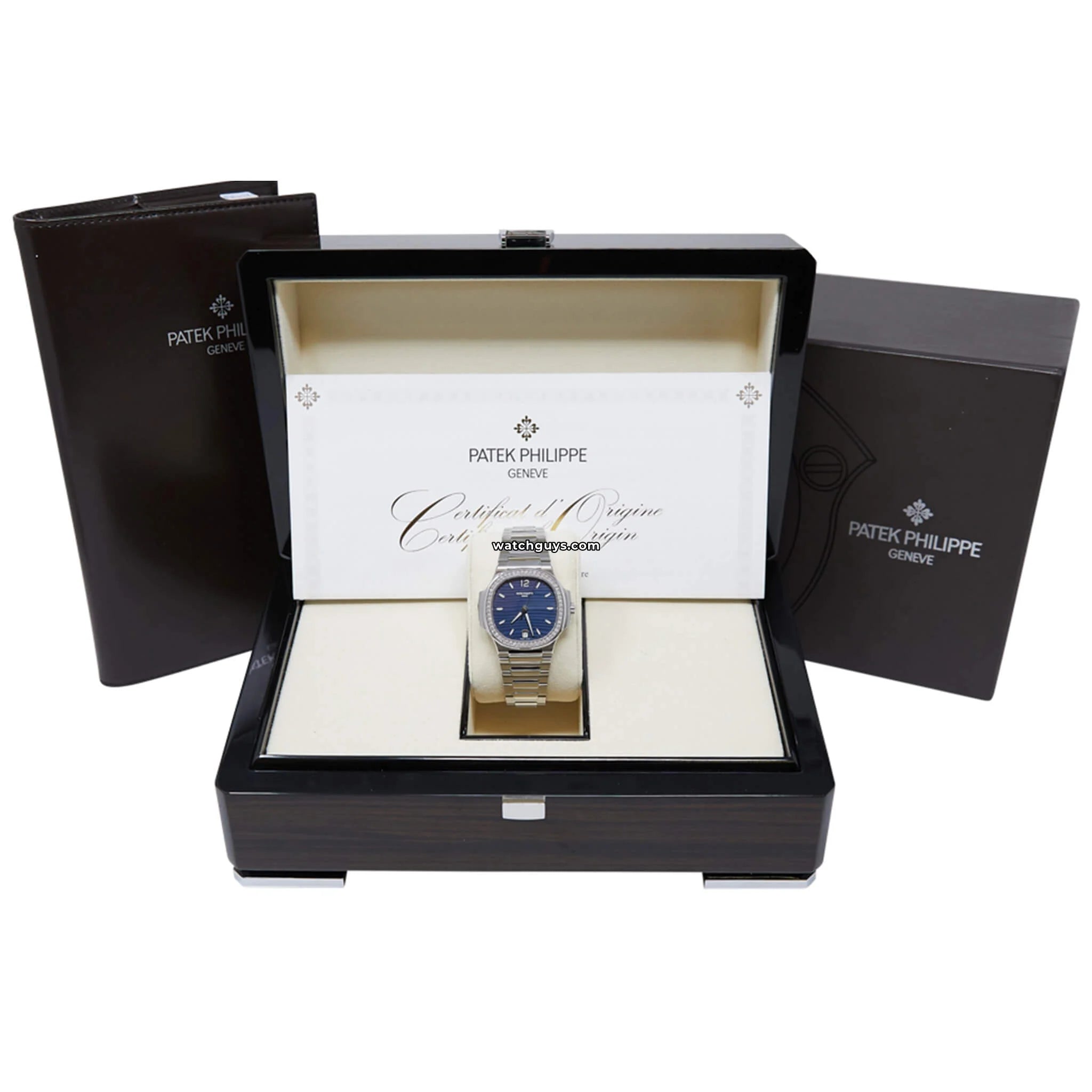 Patek Philippe Nautilus 7118/1200A 001 Luxury Stainless Steel Watch for Men - Perfect for Business Meetings, Formal Events & Luxury Collectors