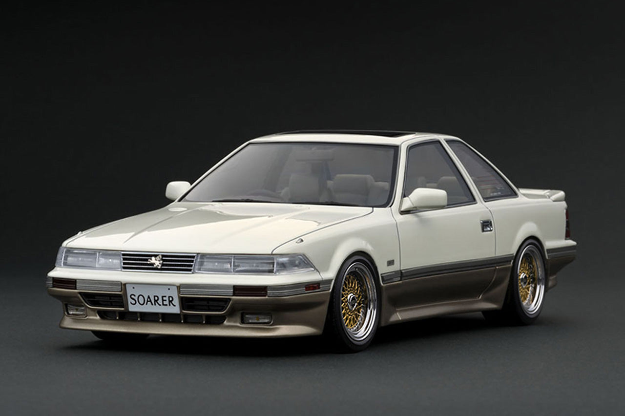 1:18 Scale Toyota Soarer (Z20) 3.0GT Limited Diecast Model Car - White & Gold Collector's Edition | Perfect for Car Enthusiasts, Display Collections, and Gift Giving