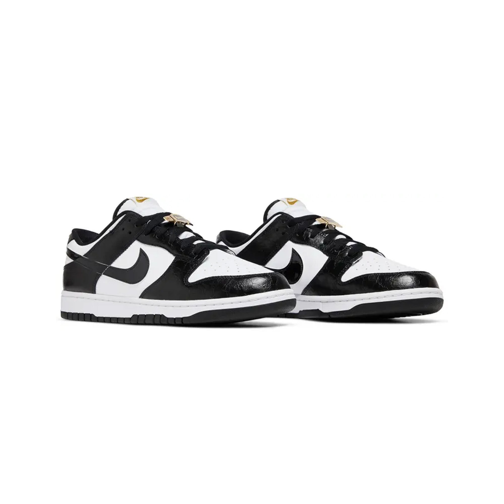 Nike Dunk Low SE 'World Champs Black White' Basketball Shoes (2022) - Stylish Sneakers for Streetwear, Casual Outfits & Sports Performance