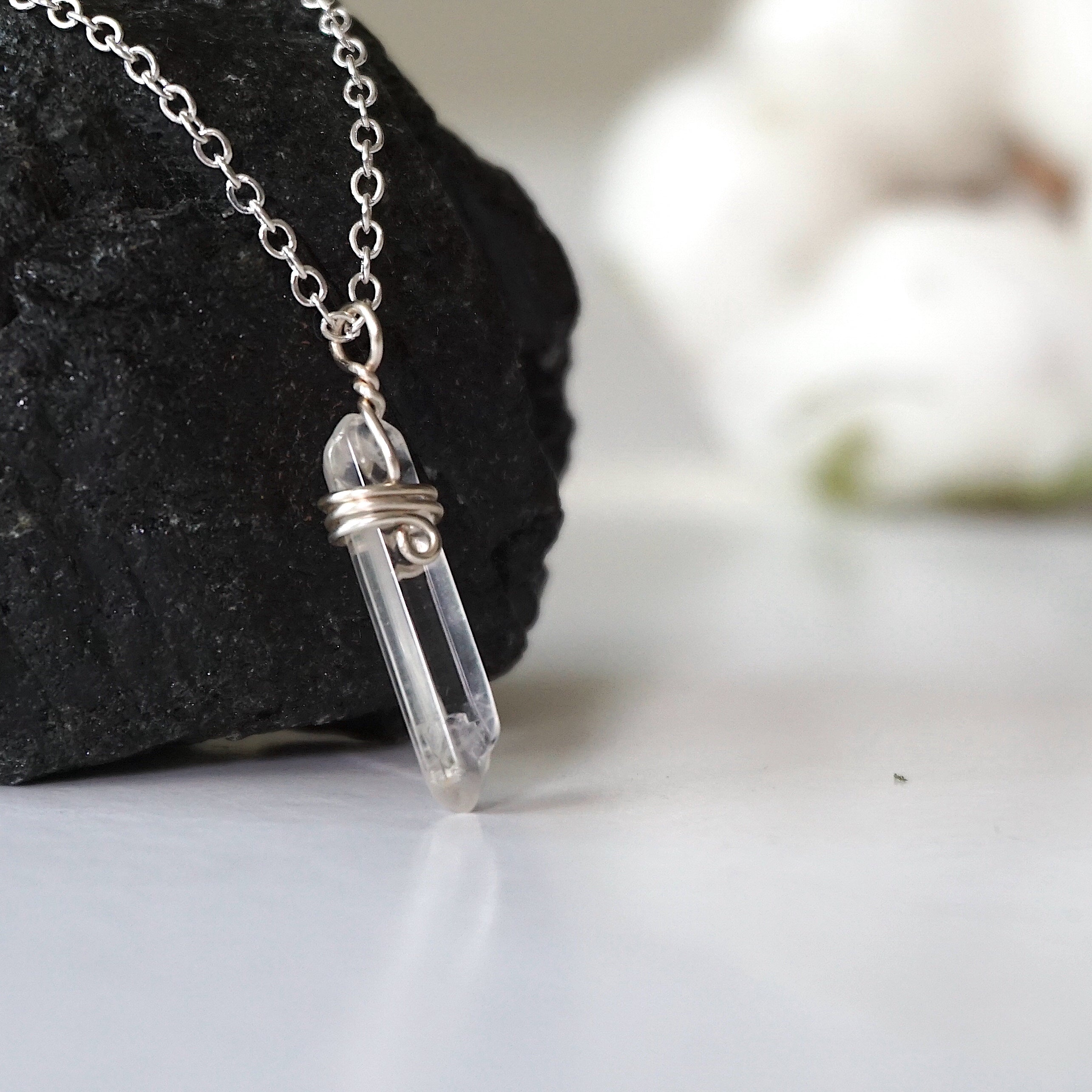Clear Quartz Point Pendant Necklace - Silver Plated Crystal Healing Jewelry for Meditation, Chakra Balancing & Spiritual Protection