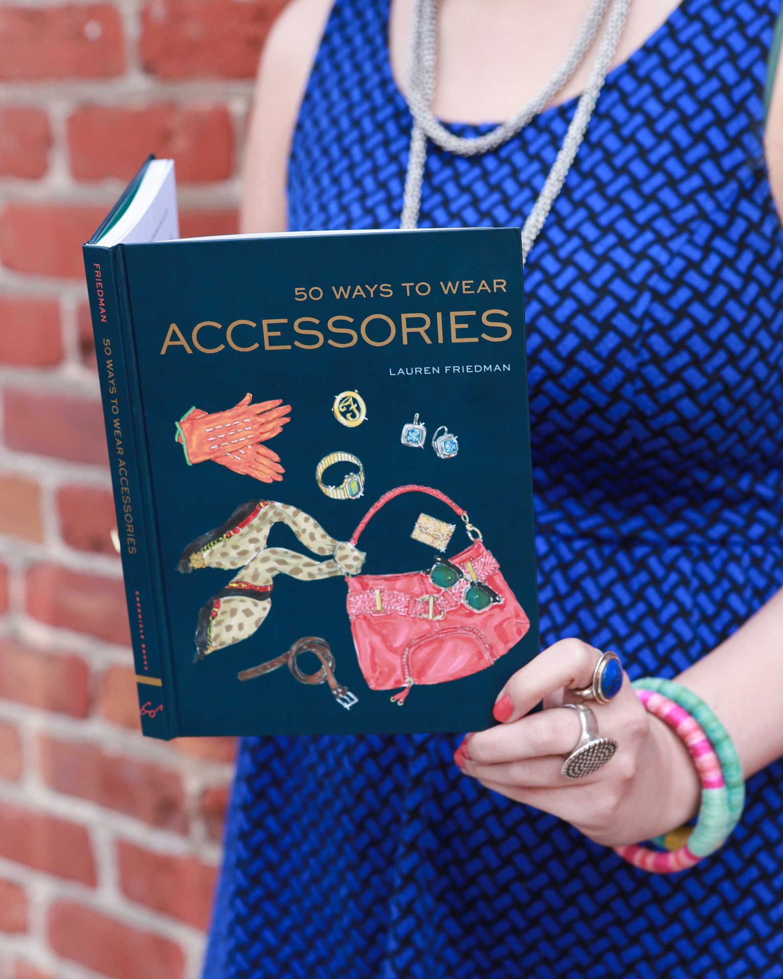 50 Ways to Wear Accessories - Fashion Guide for Styling Outfits & Hair
