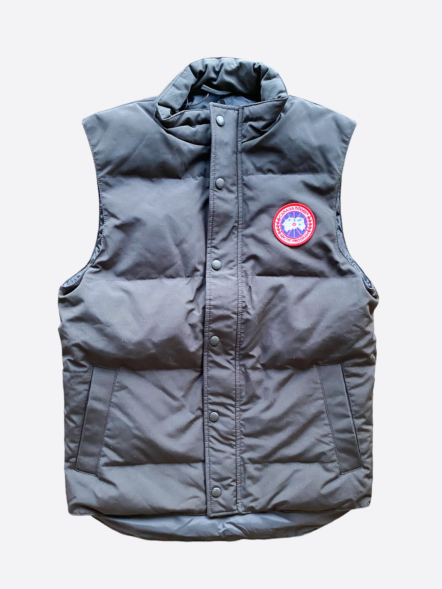 Canada Goose Black Garson Men's Vest - Lightweight Down Puffer Jacket for Winter Outdoor Activities, Hiking & Casual Wear