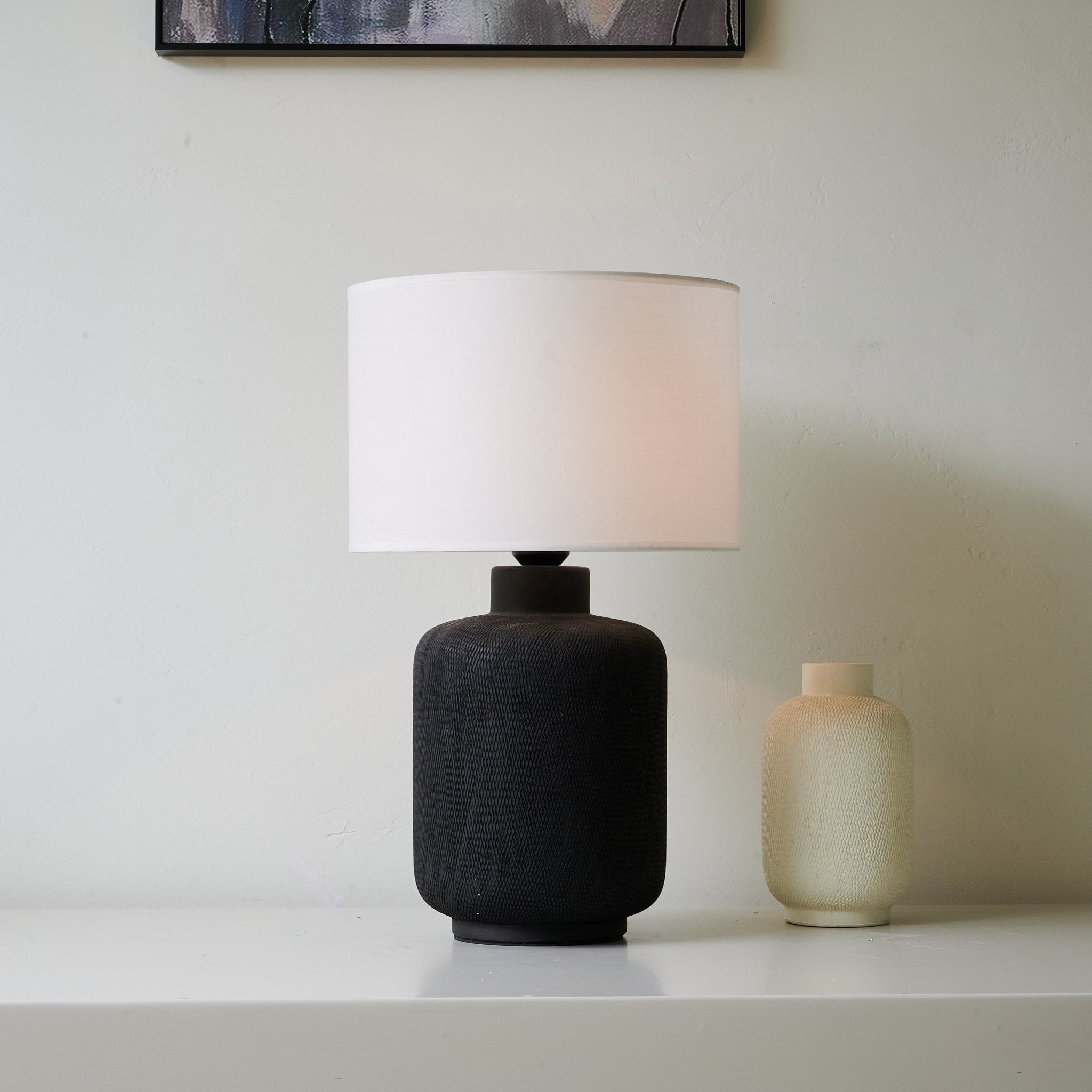 Modern Nocturne Textured Black Table Lamp - Stylish Bedside & Living Room Lighting for Home Decor